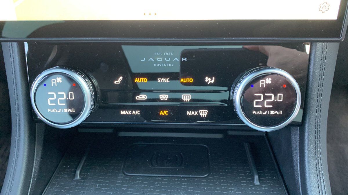 Jaguar F-PACE P400e AWD ACC+SHZG+LED+DAB+19"LMF+EPH+RFK