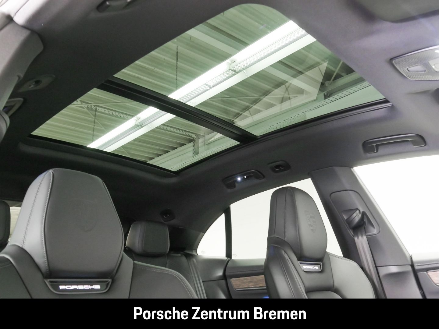 Porsche Macan 4S Matrix LED Sportpaket - Samsaru's Car Outlet