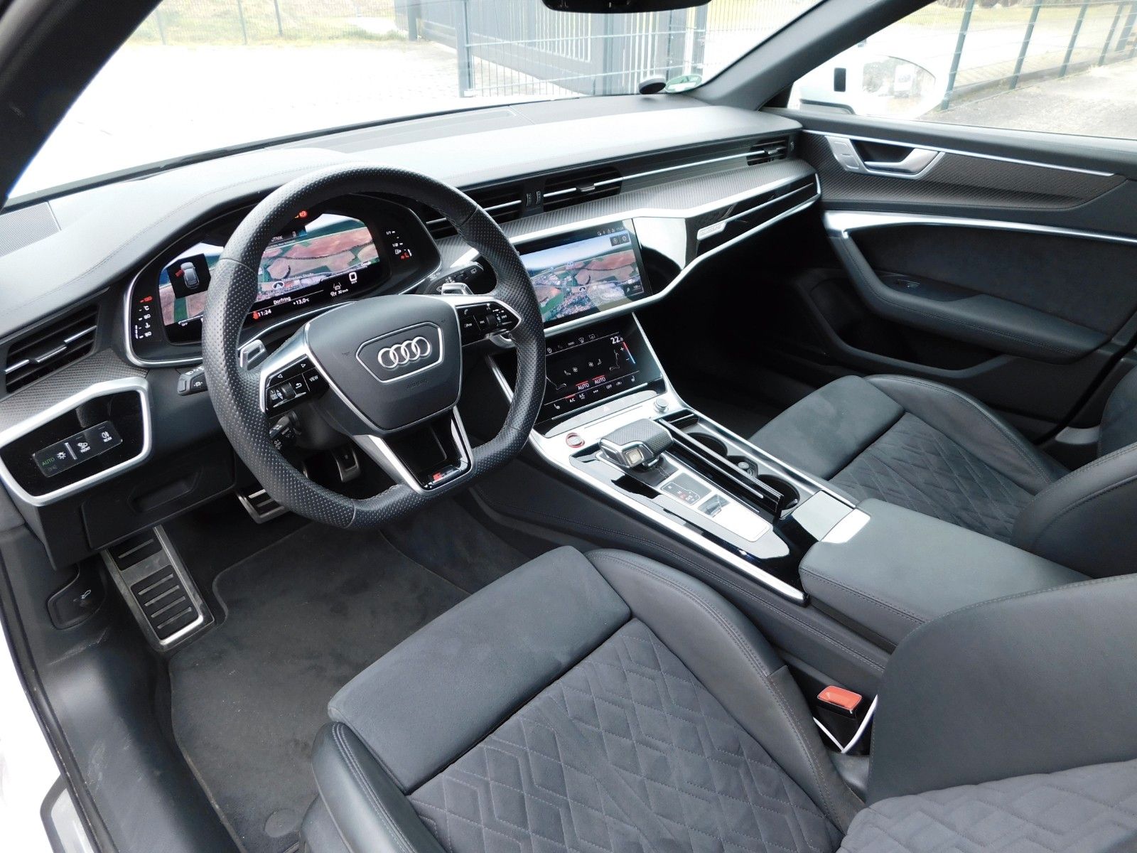 Audi RS6 4.0 DYNAMIK HUD PANO LASER B&O 22 Zoll