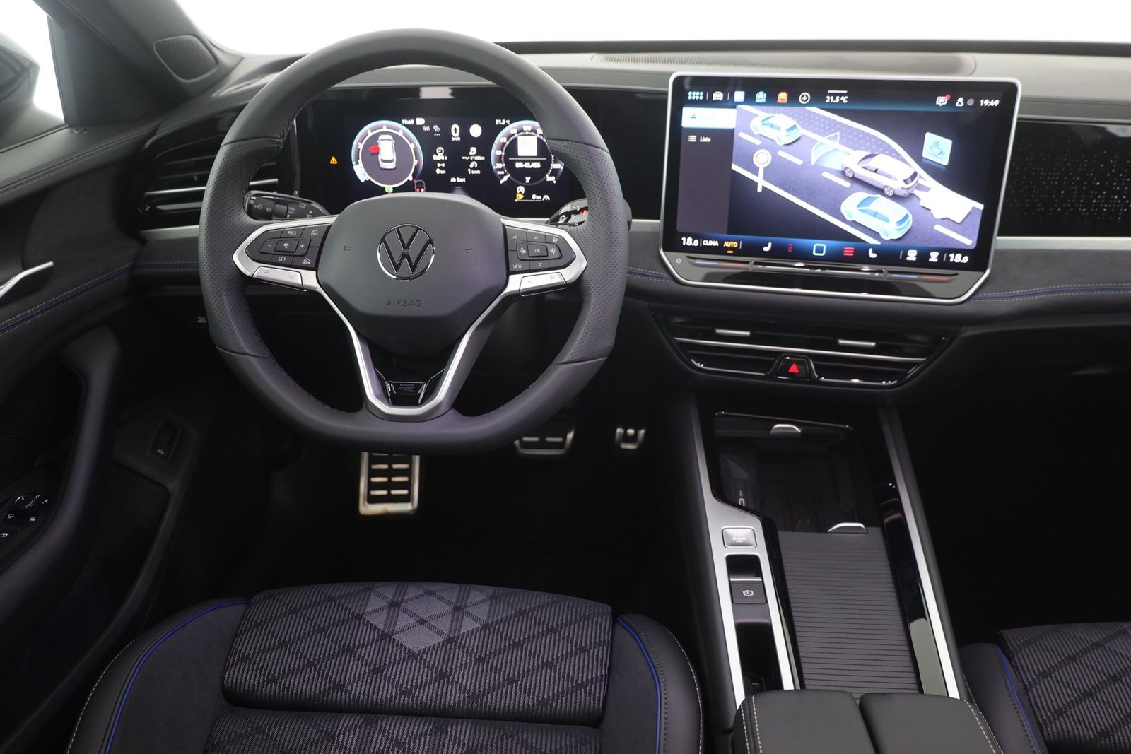 Volkswagen Passat Variant R-Line 2.0 TSI DSG Matrix Pano AH