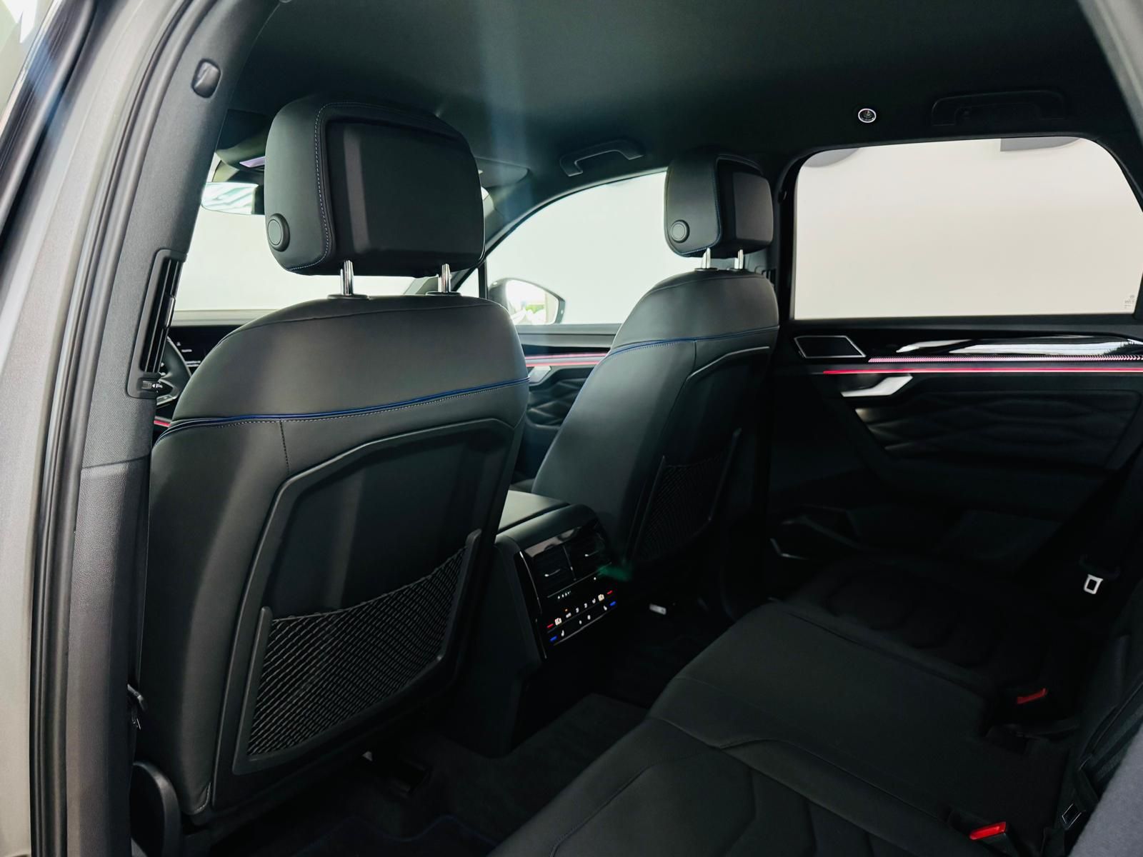 Volkswagen Touareg R 4M eHybrid*LUFT*ACC*HUD*DYNAUDIO*MATT*