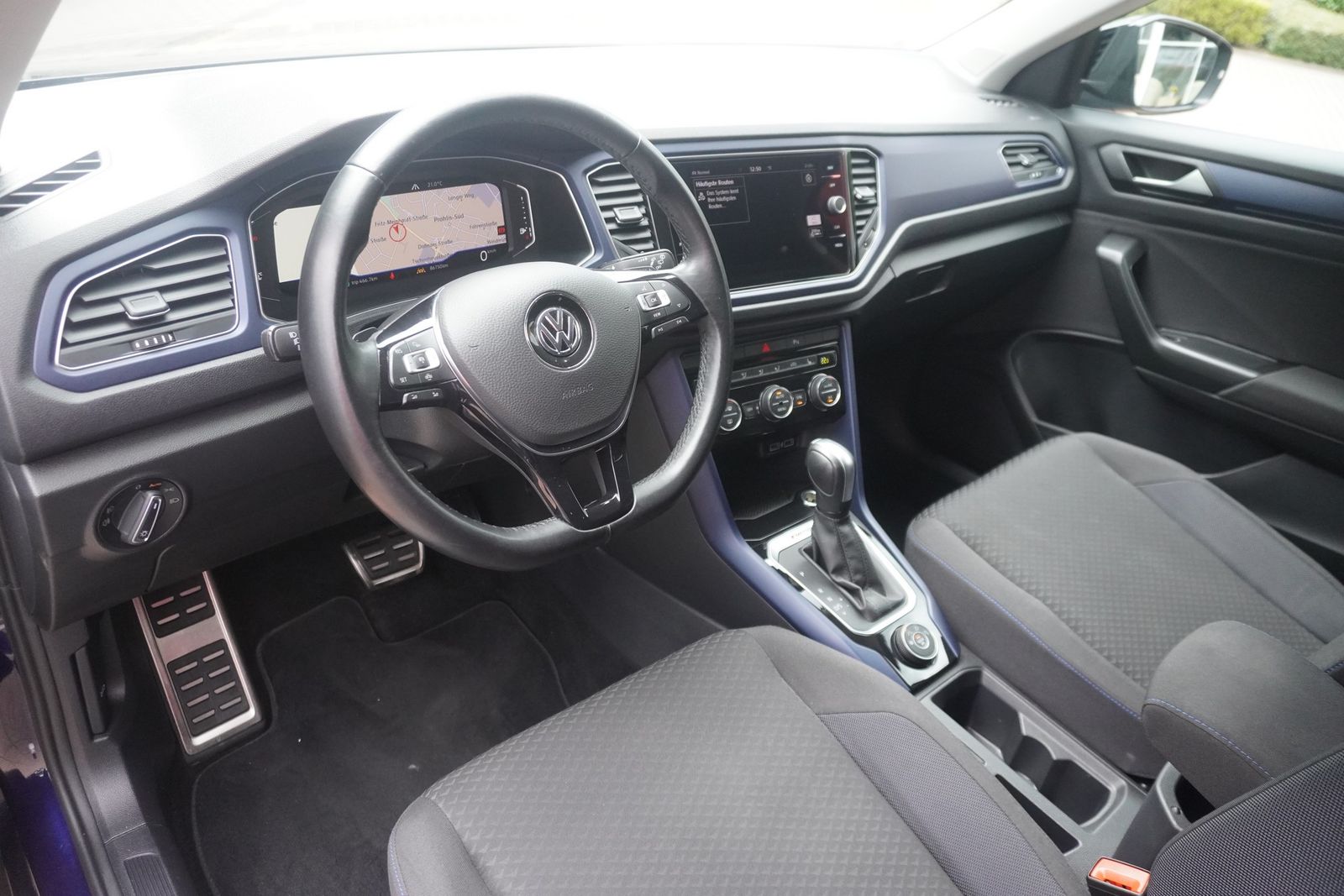 Volkswagen T-Roc 2.0 TDI R-Line 4M DSG - Samsaru's Car Outlet