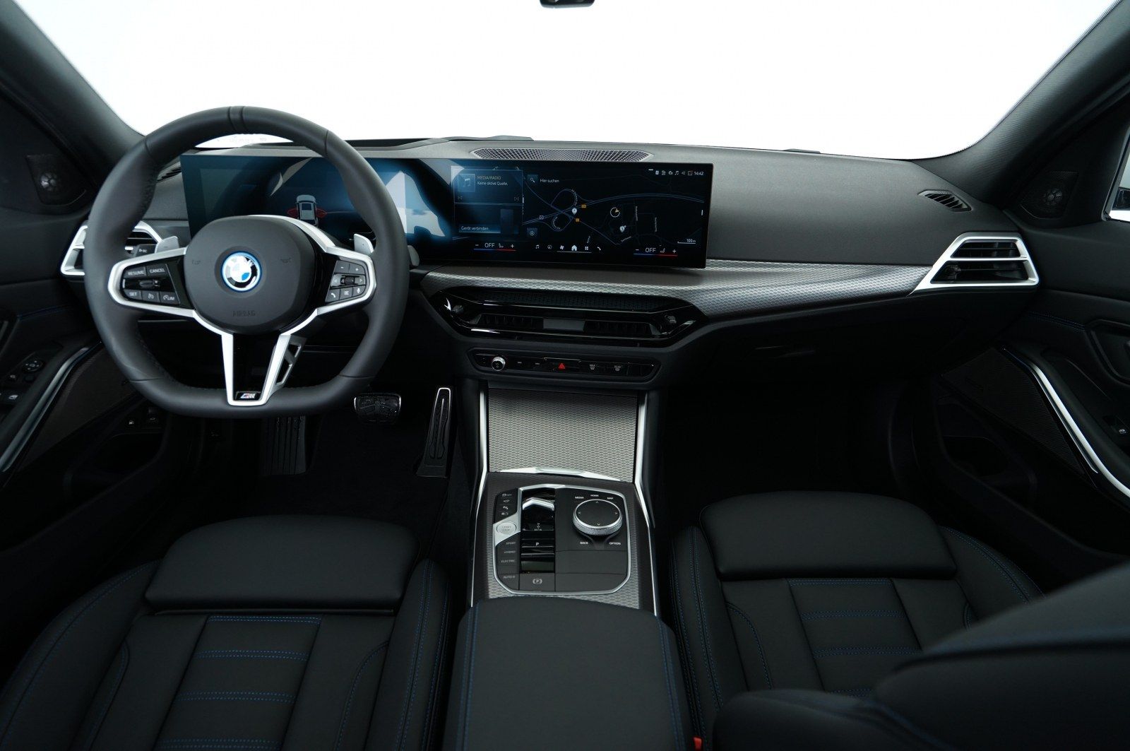 BMW 330e xDrive Touring (M-Sport Navi LED AHK H/K)