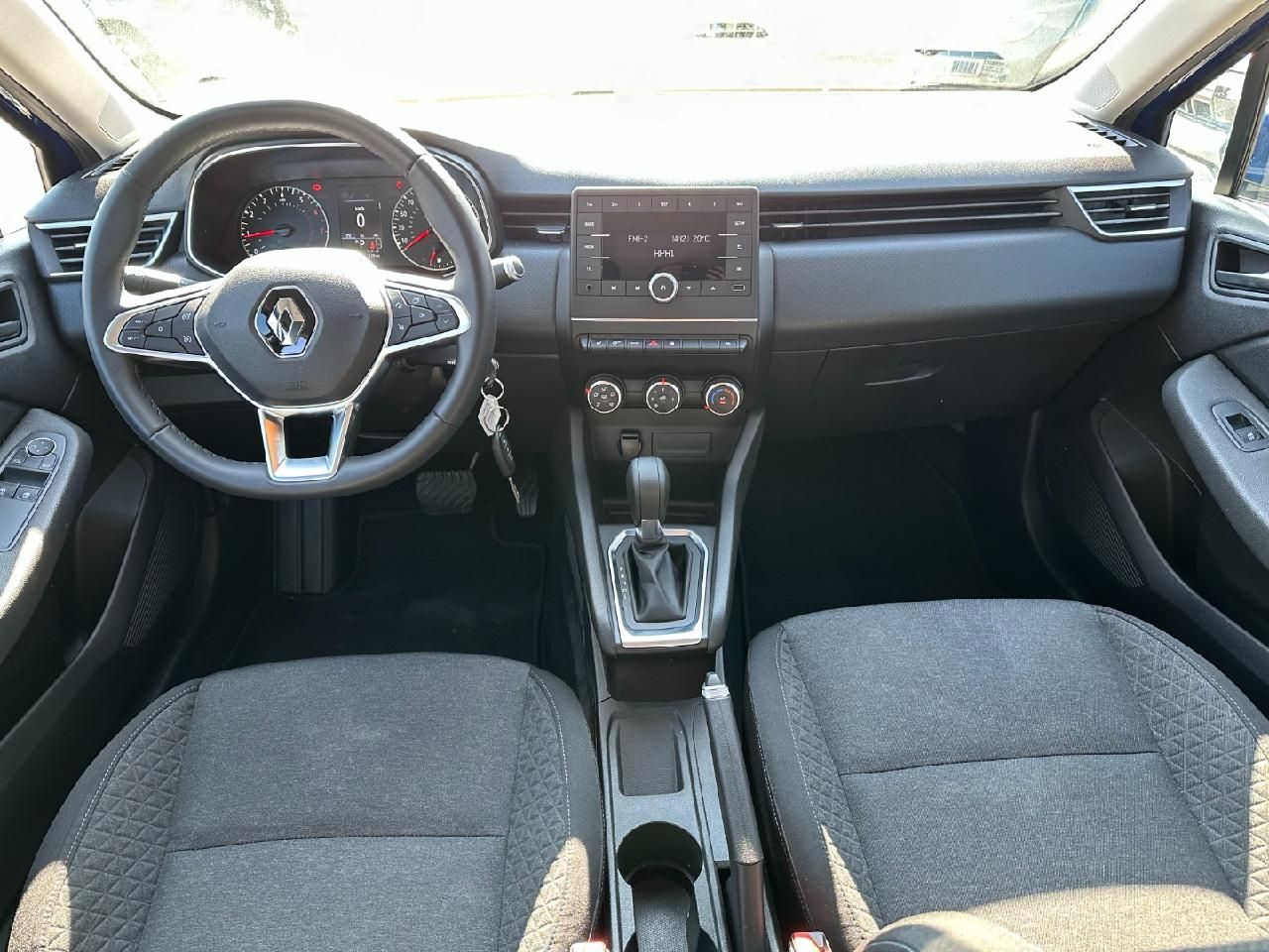 Renault Clio V - Samsaru's Car Outlet