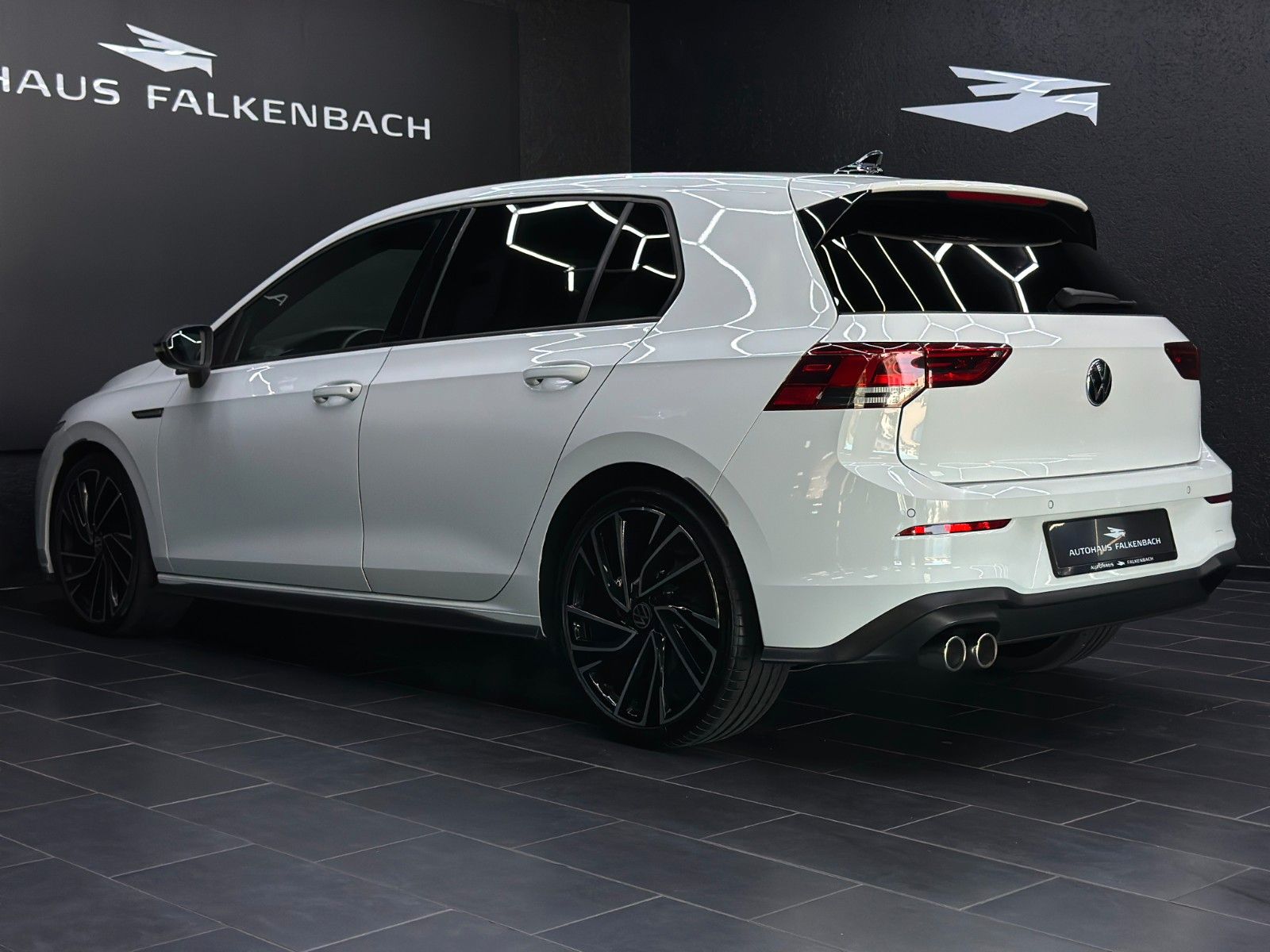 Volkswagen Golf VIII GTD - Samsaru's Car Outlet