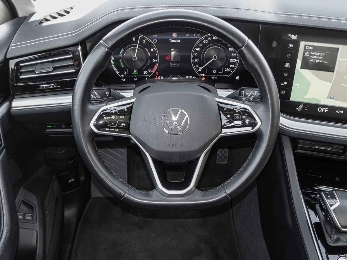 Volkswagen Touareg 3.0 eTSI eHybrid 4Motion - Samsaru's Car Outlet