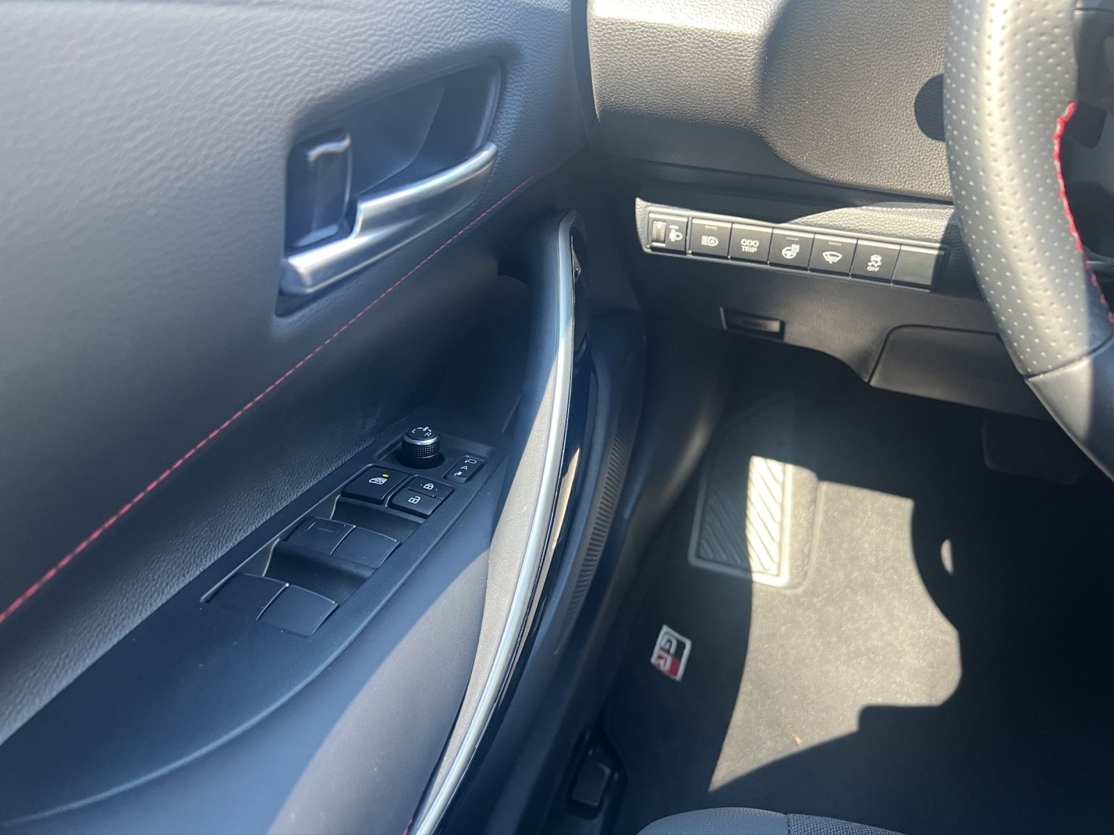 Toyota Corolla 2.0 Hybrid GR Sport 1HD+NAVI+CARPLAY+PDC