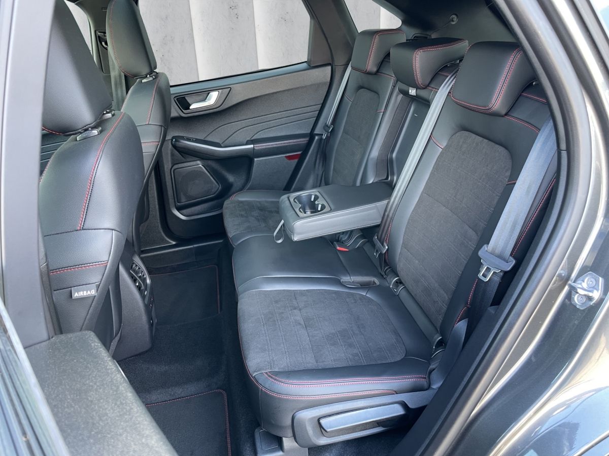 Ford Kuga ST-Line X - Samsaru's Car Outlet