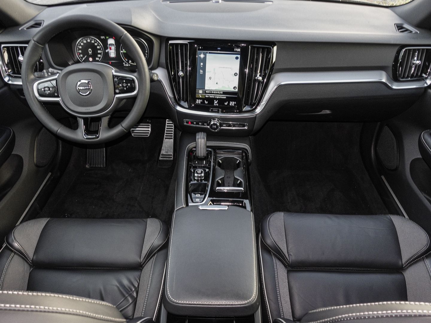 Volvo V60 R Design Recharge Plug-In Hybrid AWD AHK Nav