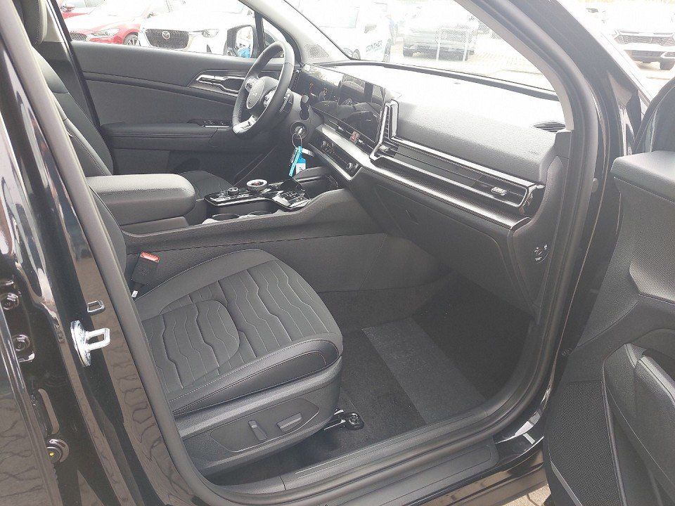 Kia Sportage Vision 1.6T Hybrid Komfort 2WD - Samsaru's Car Outlet
