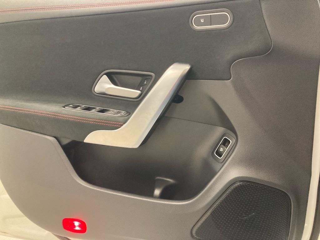 Mercedes-Benz CLA 250 4M AMG-Line - Samsaru's Car Outlet