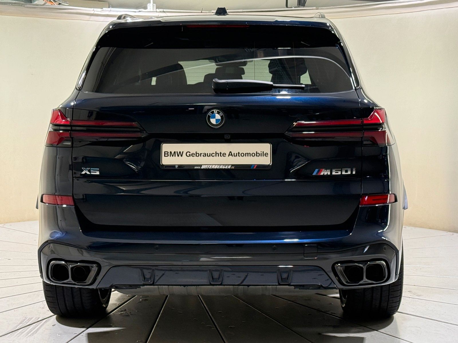 BMW X5 M60i xDrive Standhzg AHK ACC 360° HUD HK Pano