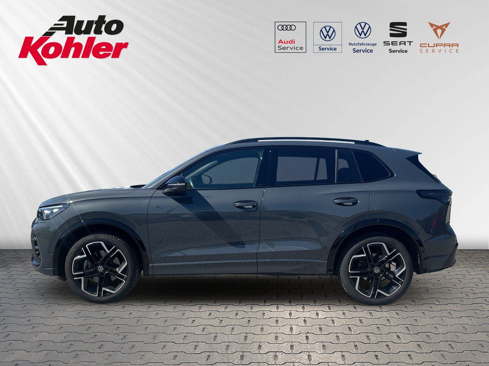 Volkswagen Tiguan 4Motion R-Line *PANO*LEDER*MATRIX*AHK*BLA