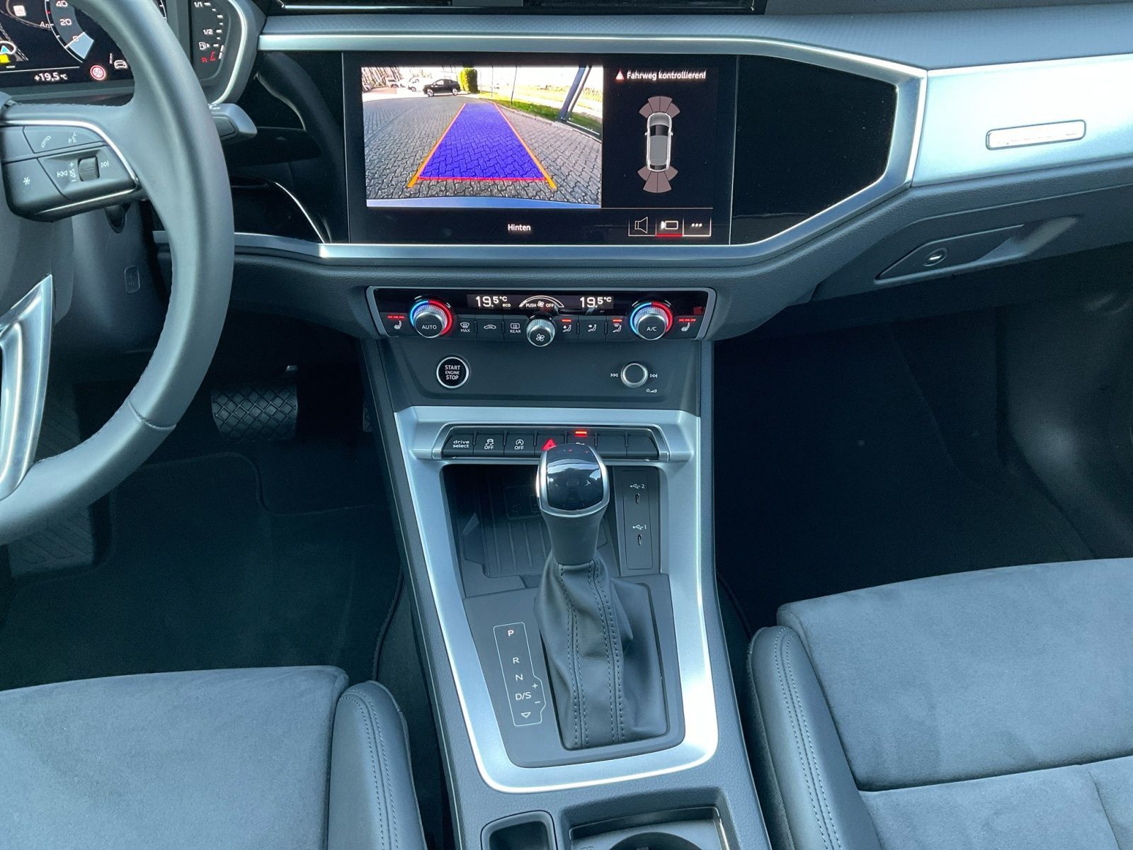 Audi Q3 Sportback 40 TFSI quattro S line - Samsaru's Car Outlet