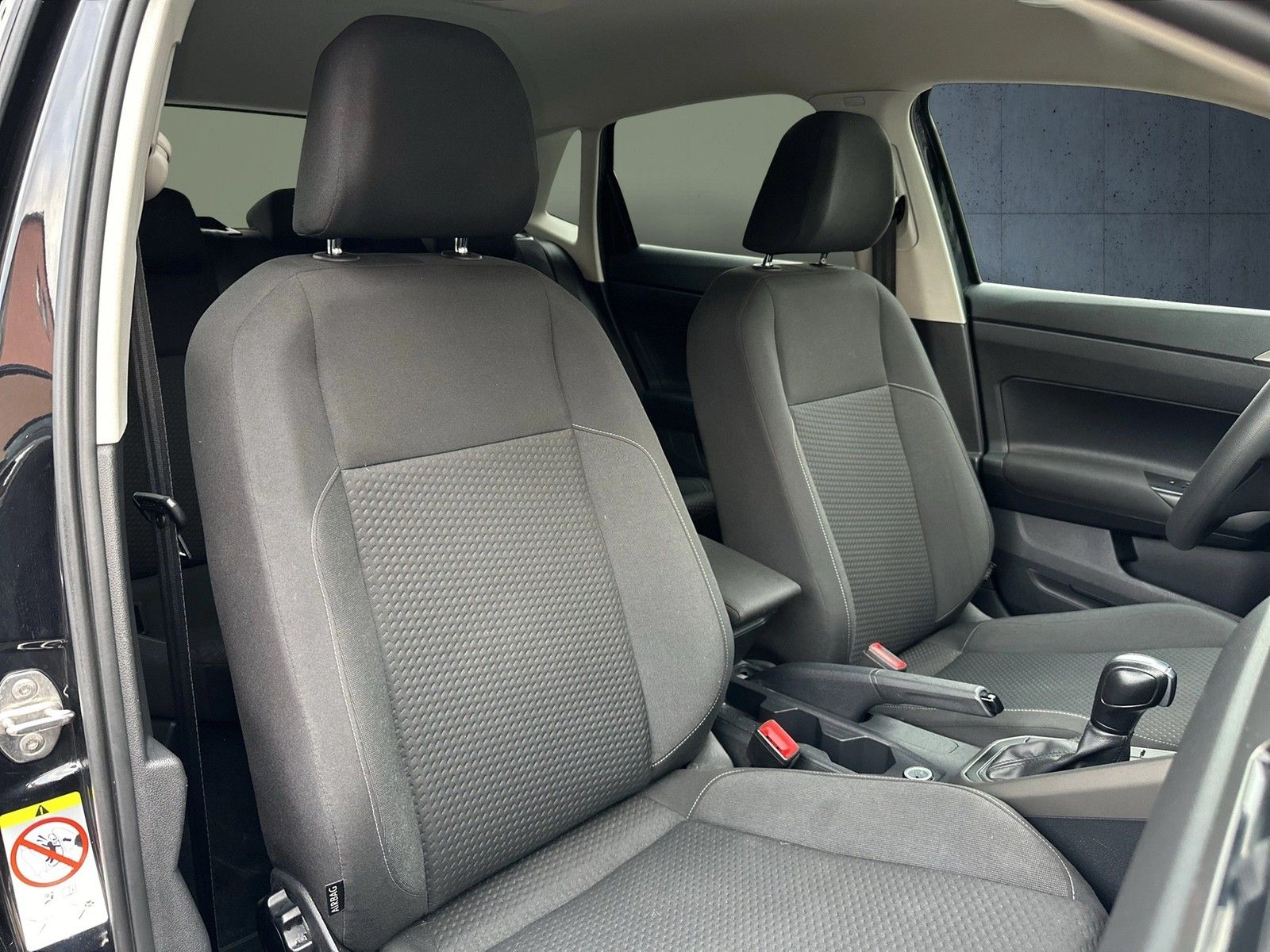 Volkswagen Polo Comfortline 1.0 TSI DSG - Samsaru's Car Outlet