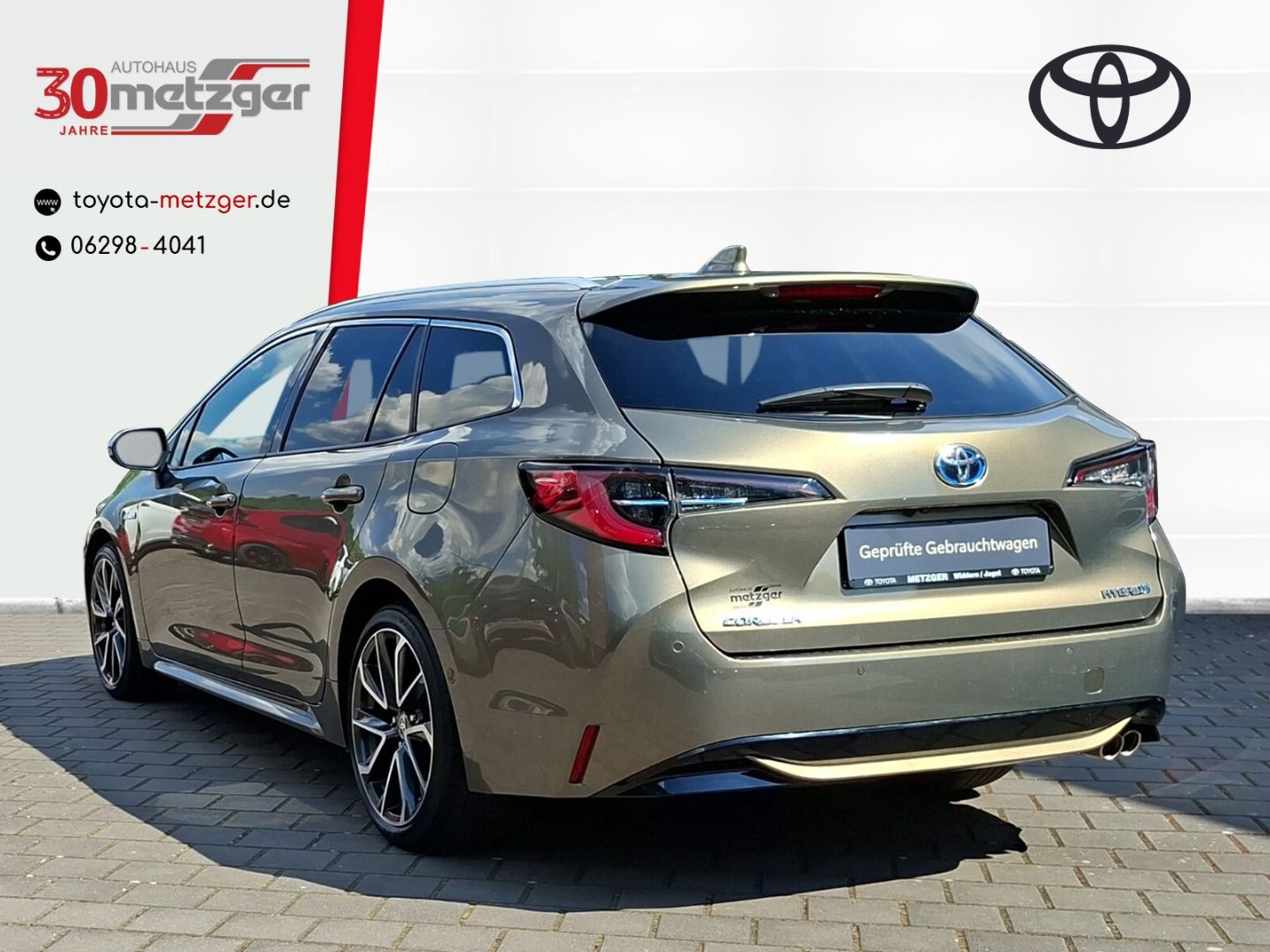 Toyota Corolla Touring Sports 2.0 Hybrid Lounge - Samsaru's Car Outlet