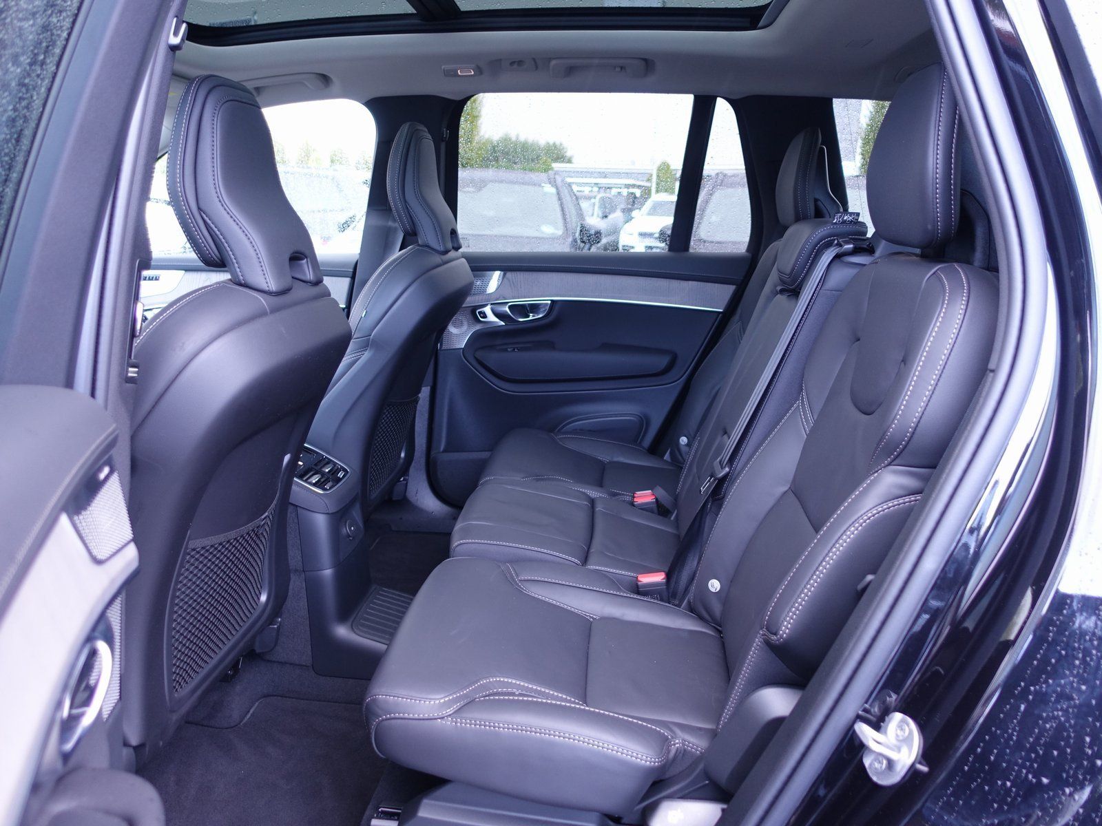 Volvo XC90 Plus Dark T8 AWD Plug-in Hybrid/B&W/Four-C