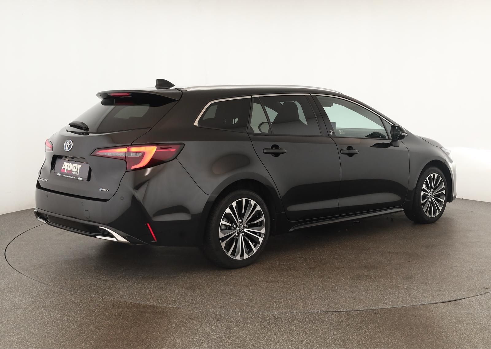 Toyota Corolla Touring Sports 2.0 CVT Team D Navi Kam