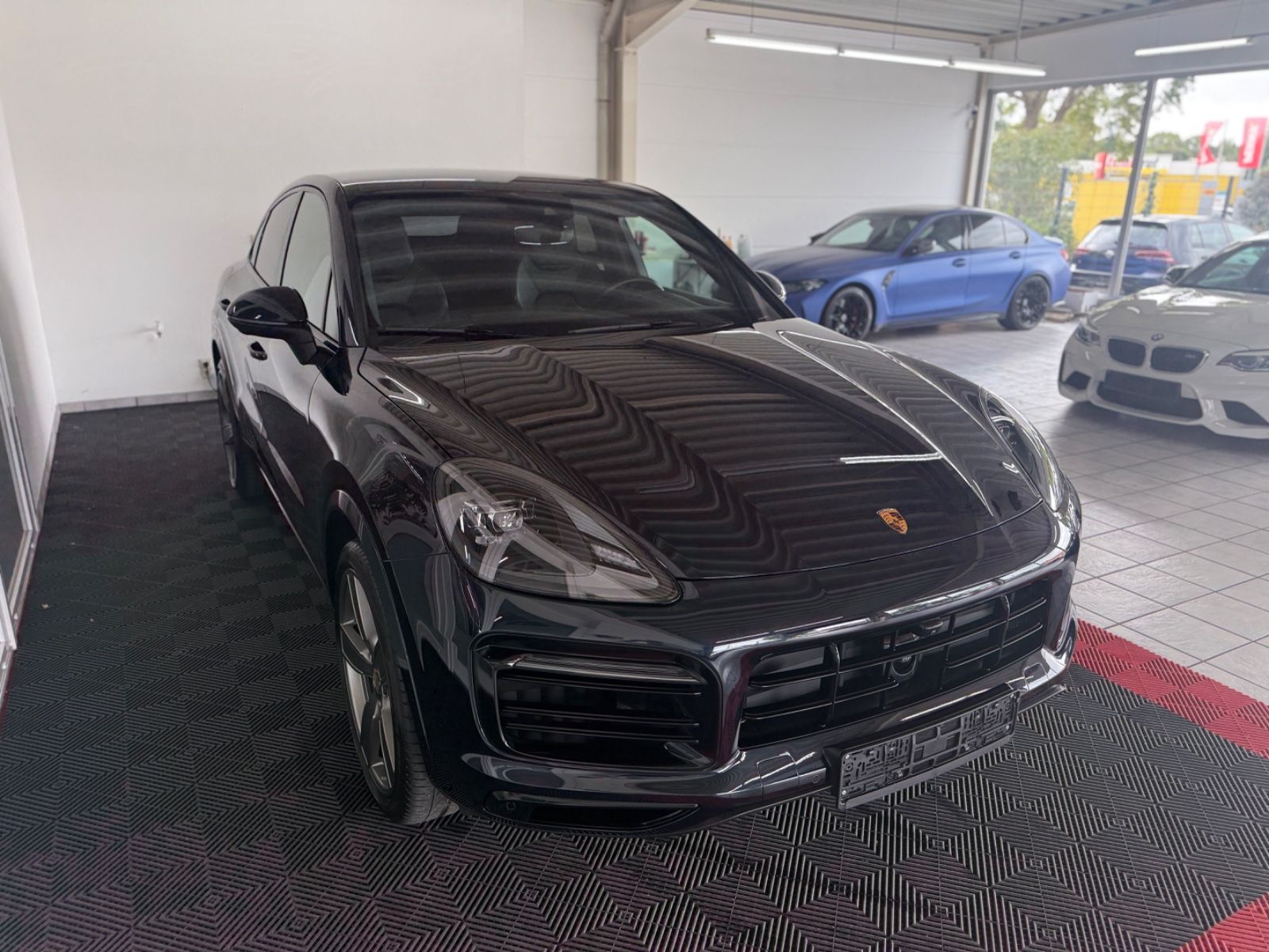 Porsche Cayenne Coupe Platinum Edition 1.Hand Approved