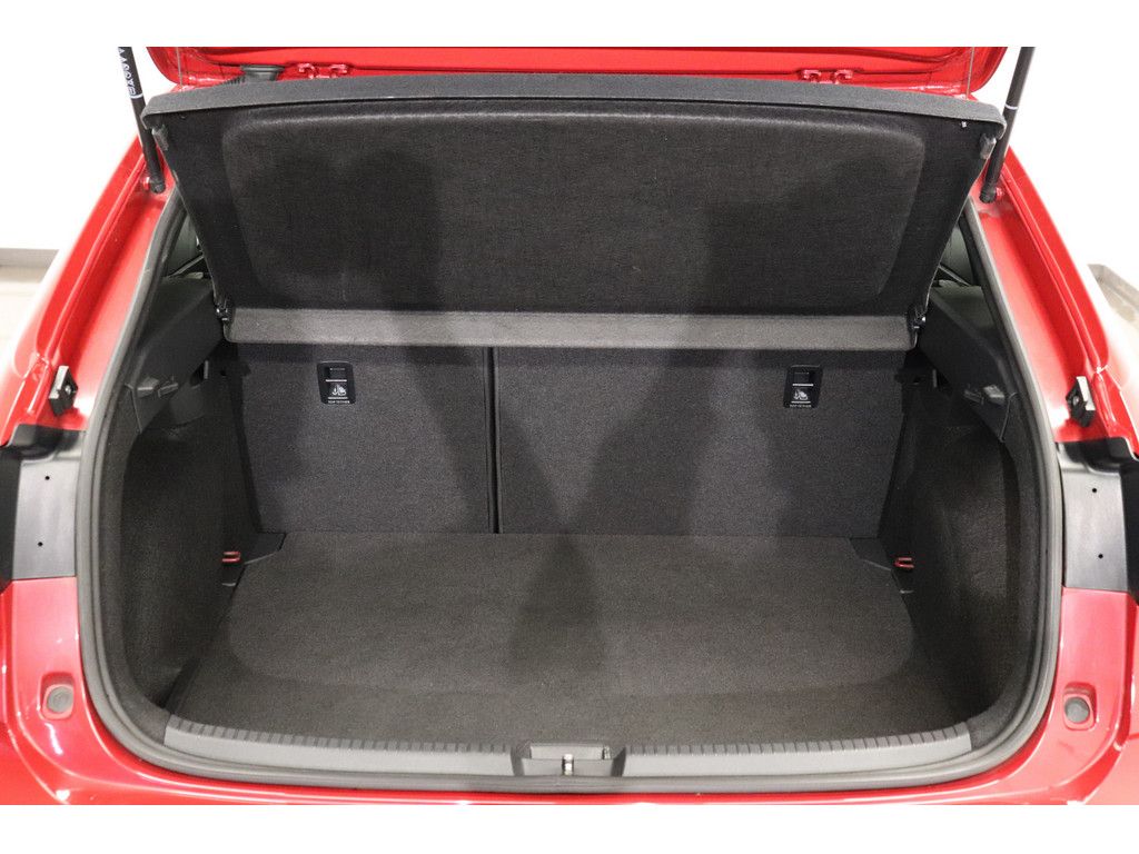 Volkswagen Taigo 1.5 TSI R-Line - Samsaru's Car Outlet