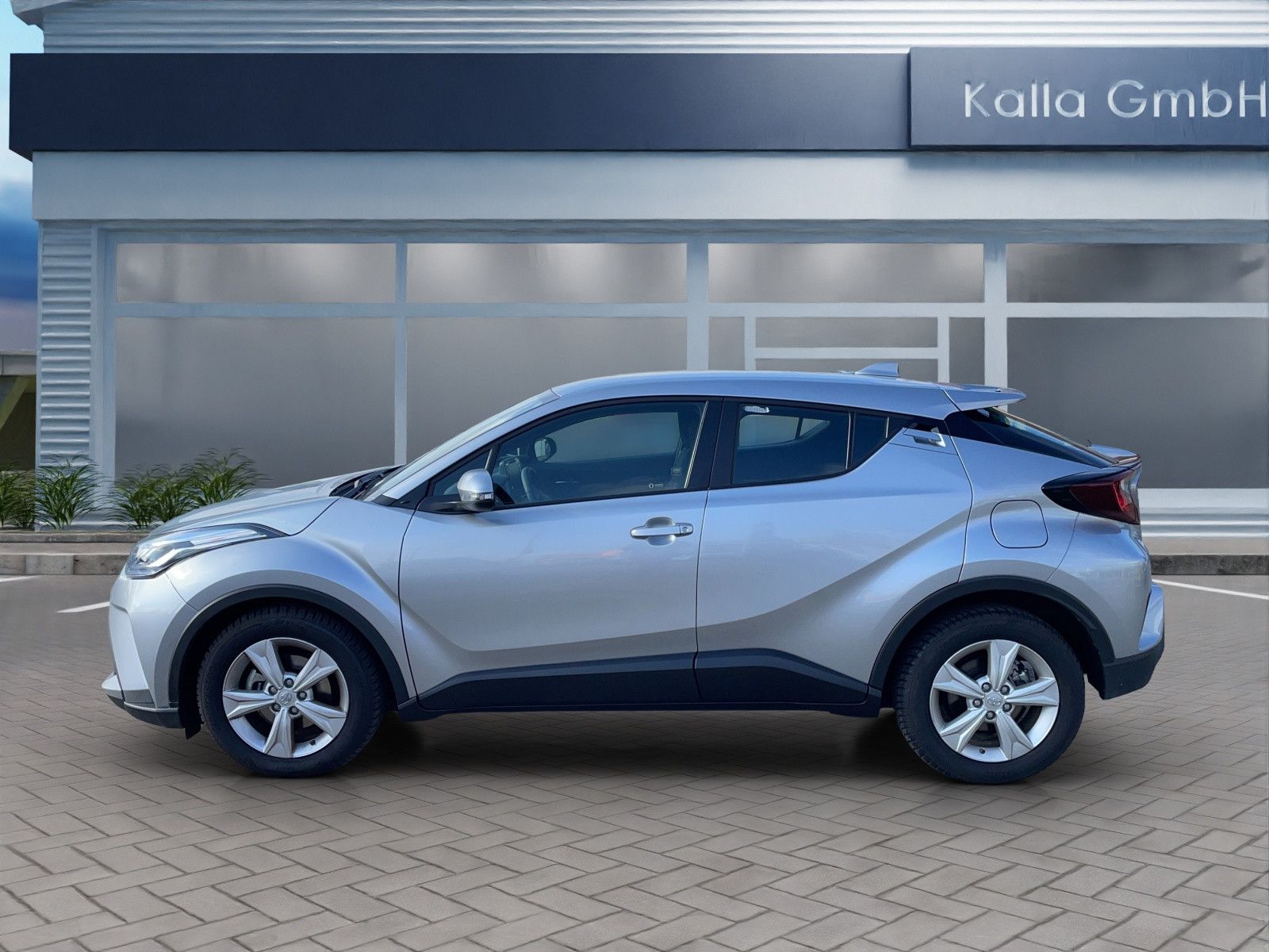 Toyota C-HR 1.8 Hybrid Flow - Samsaru's Car Outlet