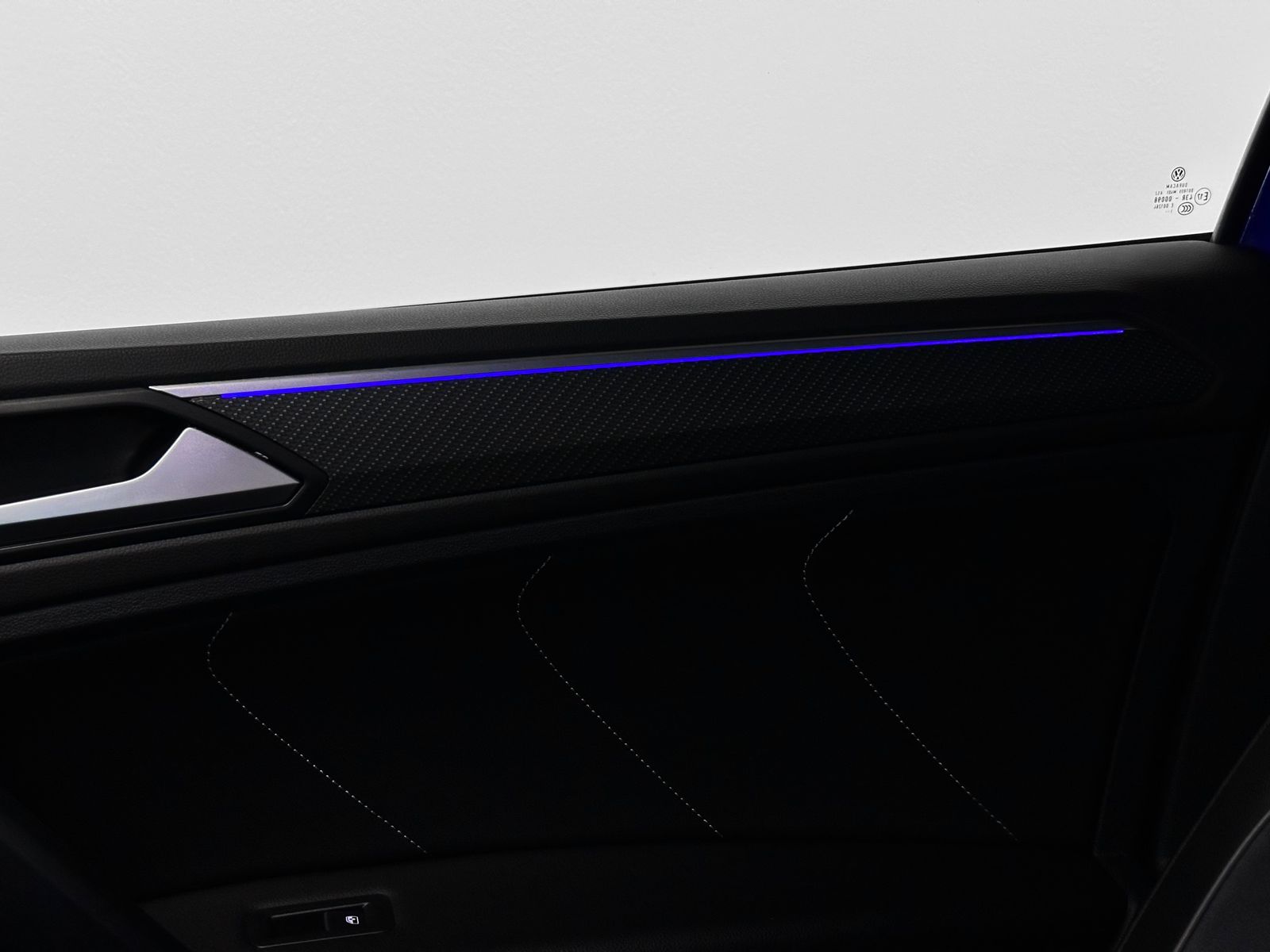 Volkswagen Tiguan R-Line - Samsaru's Car Outlet