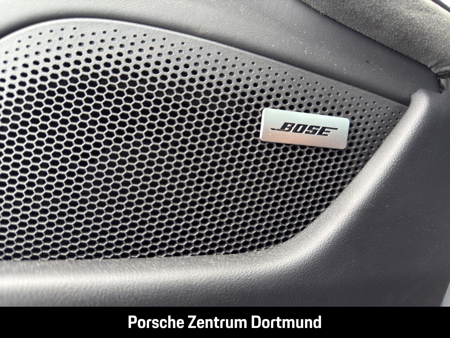 Porsche Taycan GTS Luftfederung BOSE Panoramadach LED
