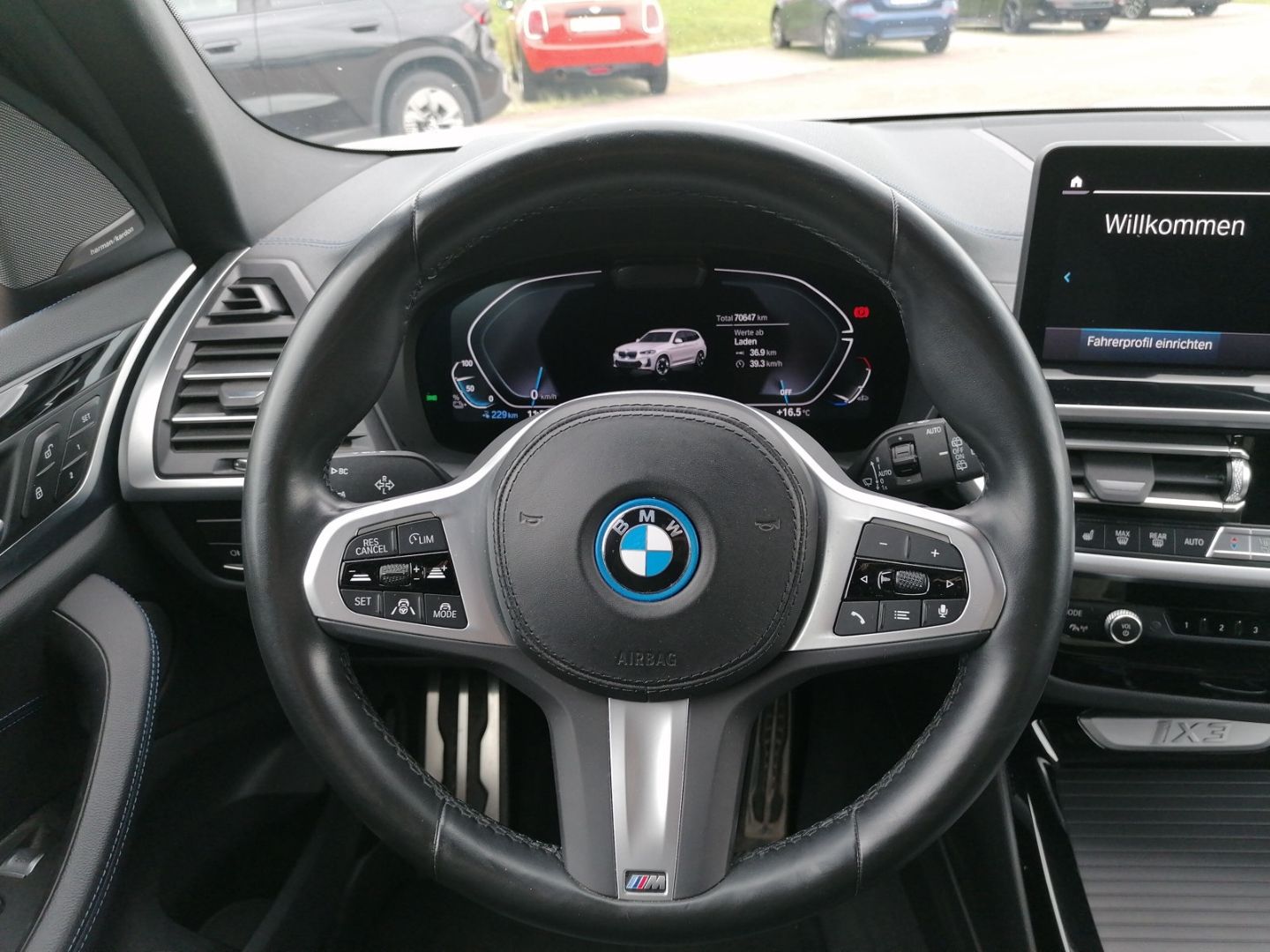 BMW iX3 Impressive Sportpaket 20''  HUD AHK Laser H&