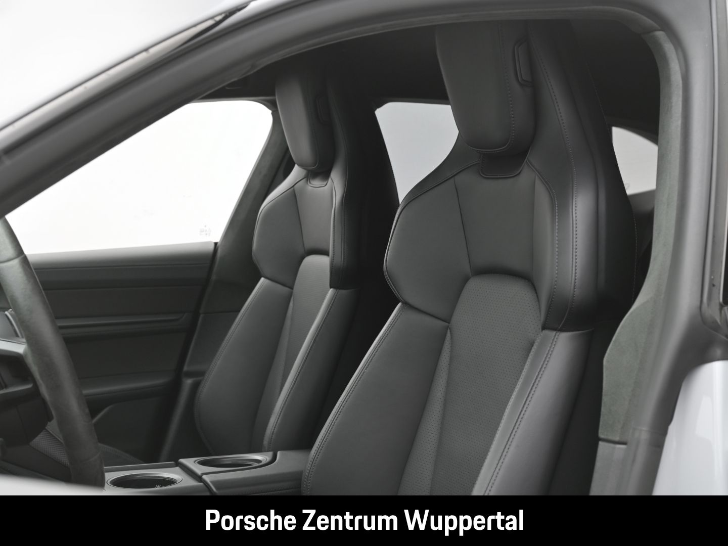 Porsche Taycan GTS Sport Turismo Burmester Sport Chrono