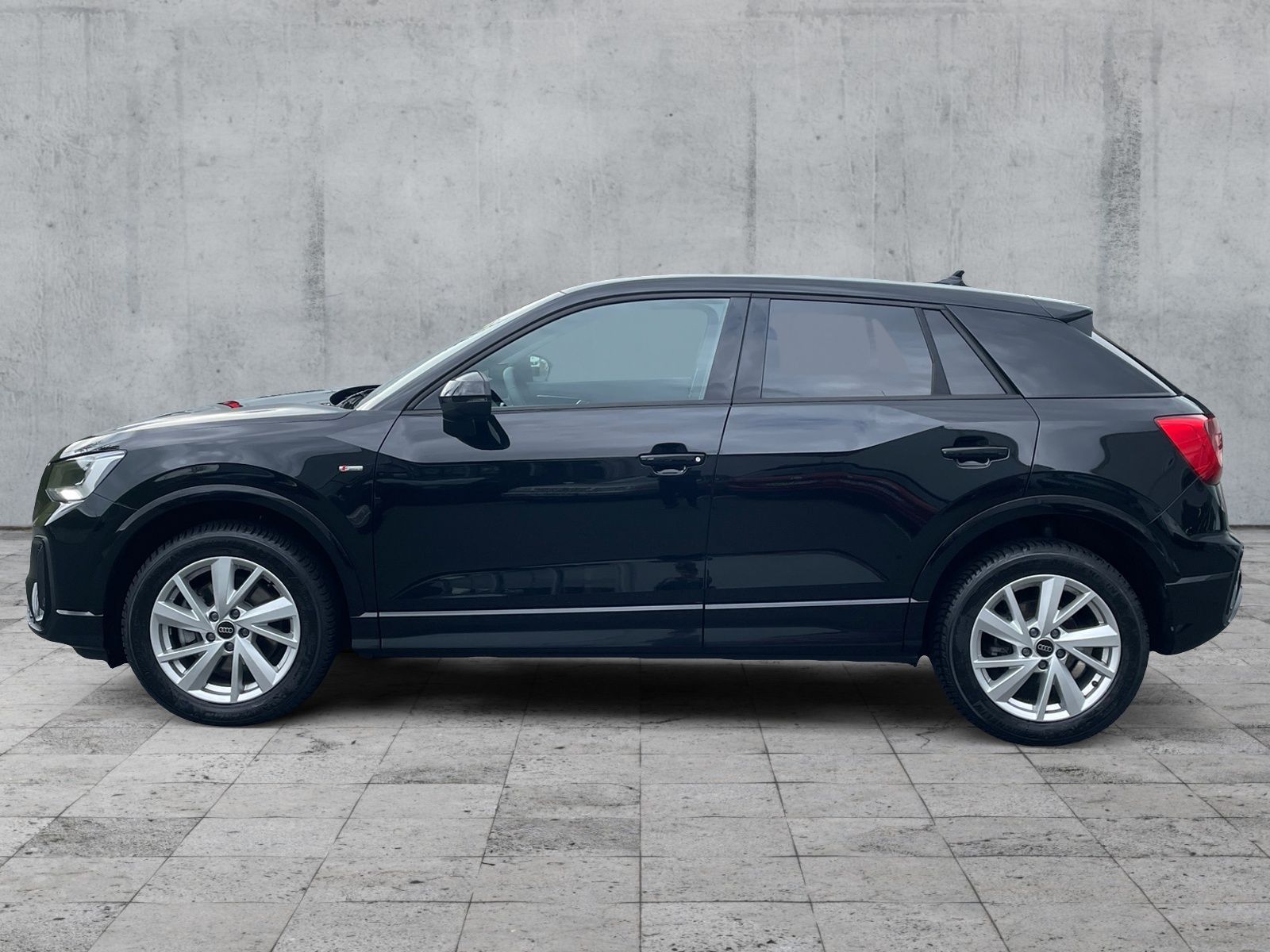 Audi Q2 40 TFSI QU S-TR S-LINE LED+NAVI+RFK+ACC+AHK