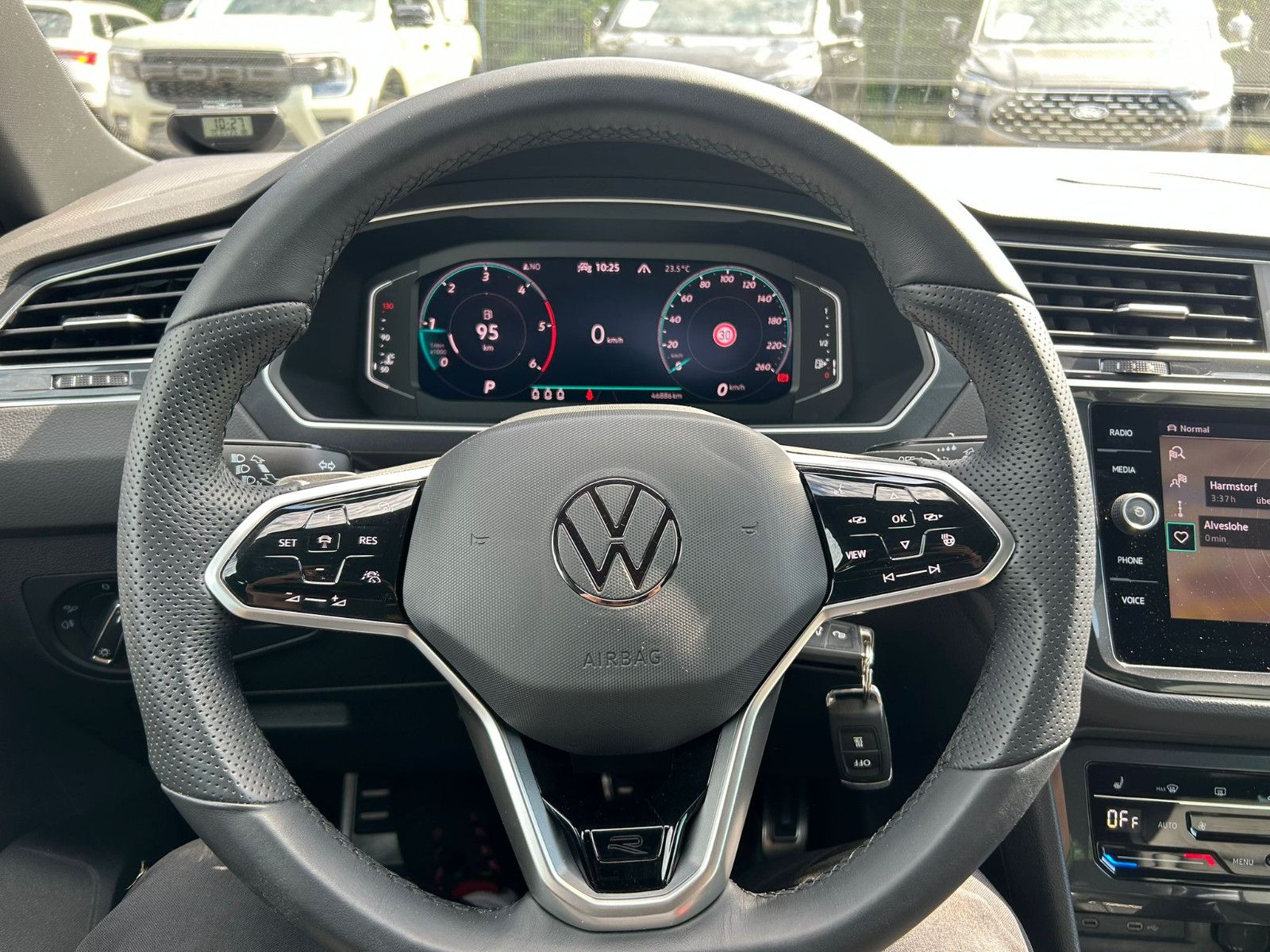 Volkswagen Tiguan R-Line 4Motion DSG - Samsaru's Car Outlet