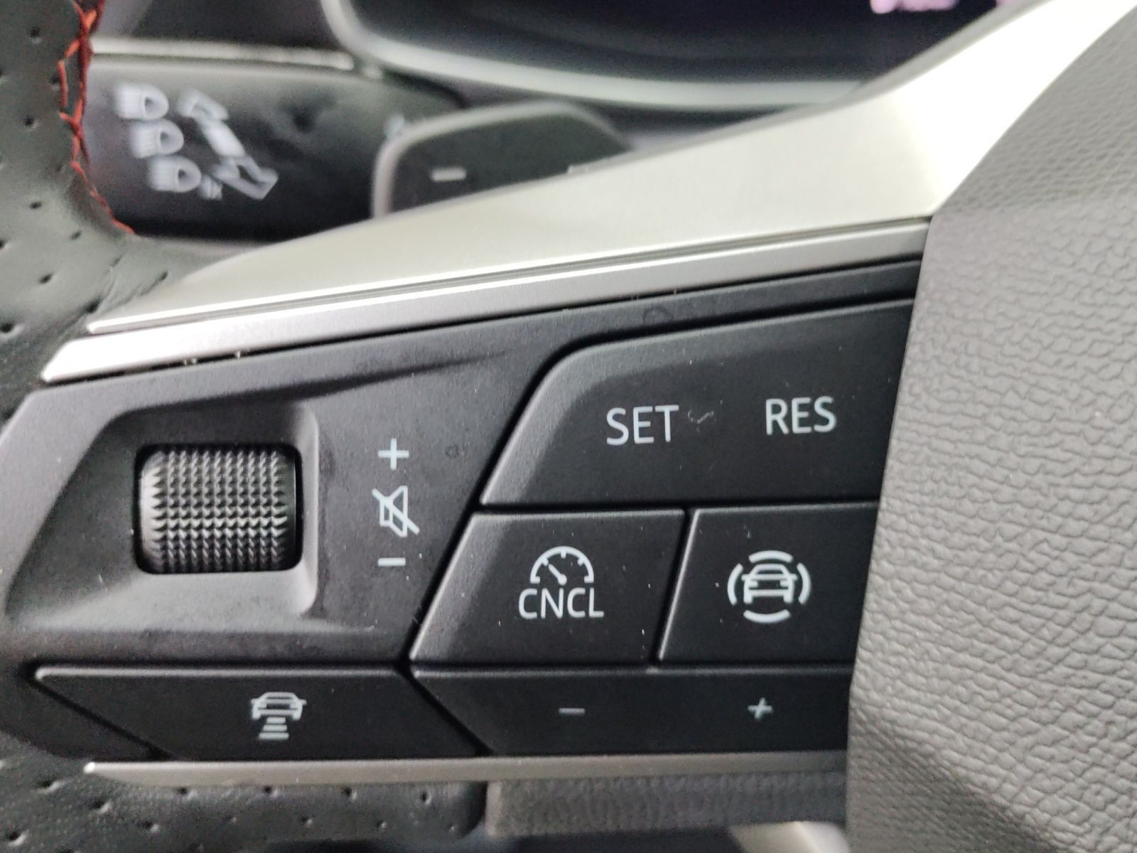Seat Leon Sportstourer 2.0 TDI DSG FR AHK KAMERA NAVI