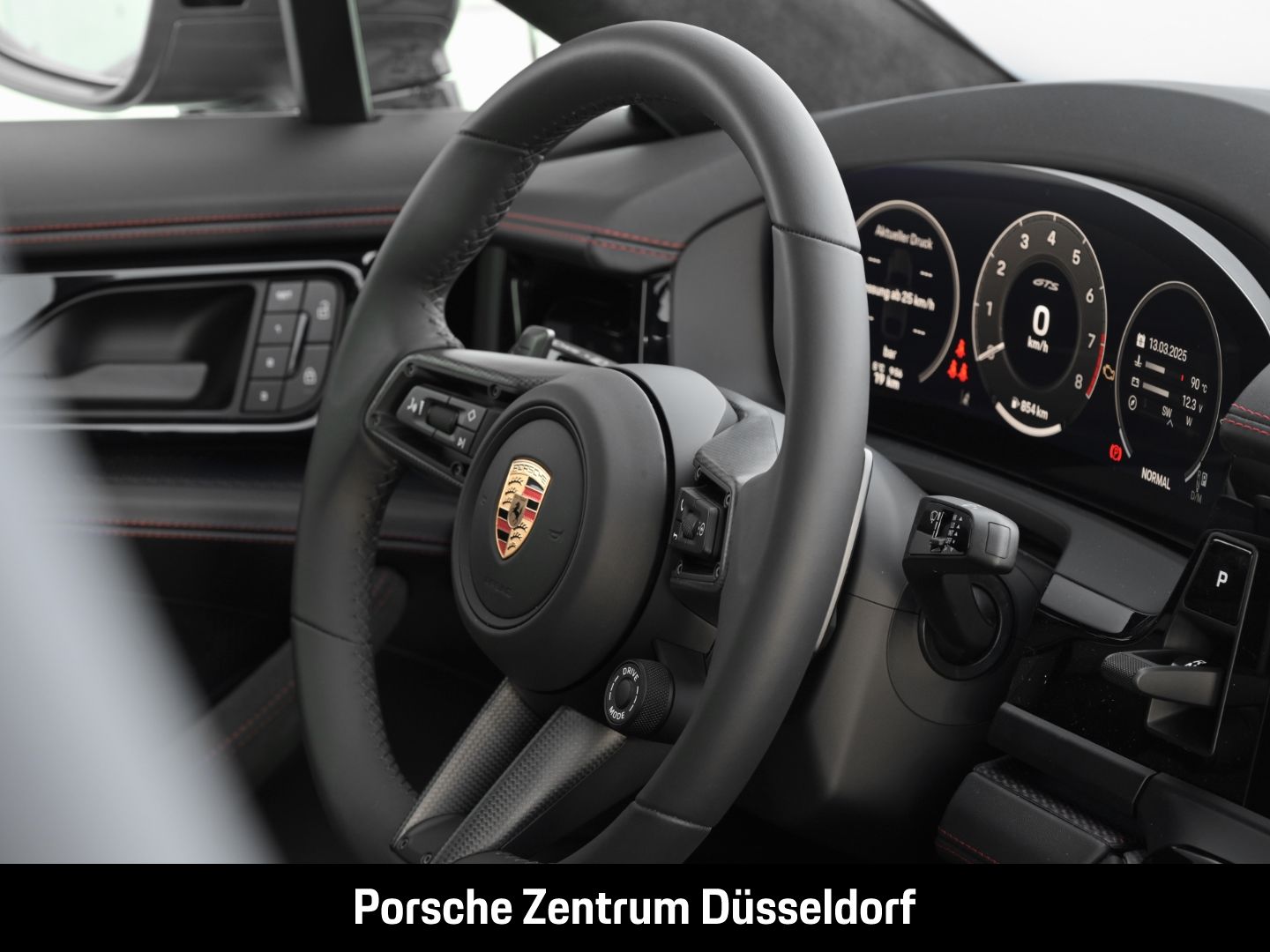 Porsche Panamera GTS Surround-View Head-Up Sportabgas