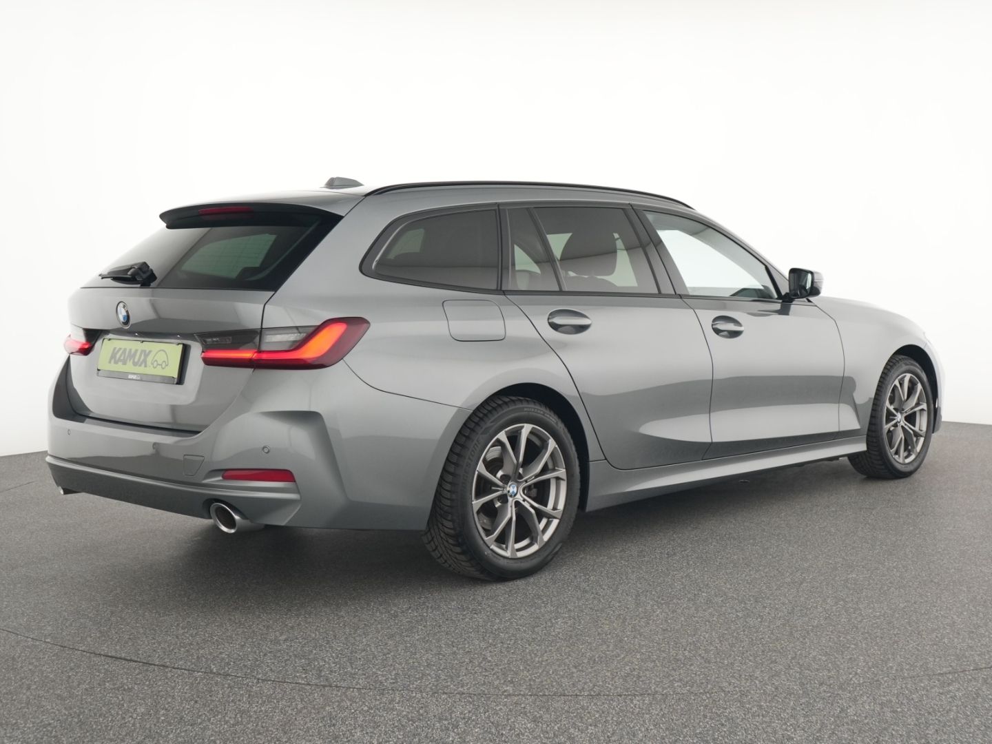BMW 320 d xDrive Touring - Samsaru's Car Outlet