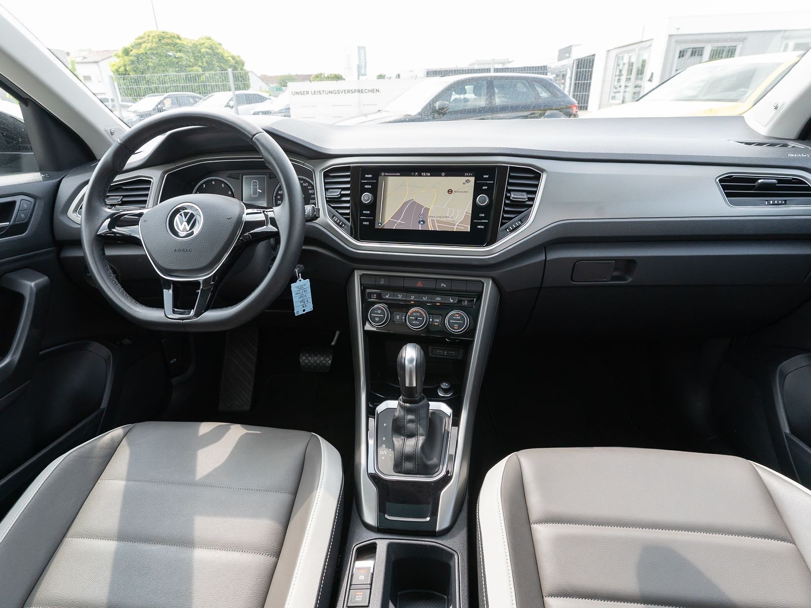 Volkswagen T-Roc Style 1.5TSI DSG - Samsaru's Car Outlet