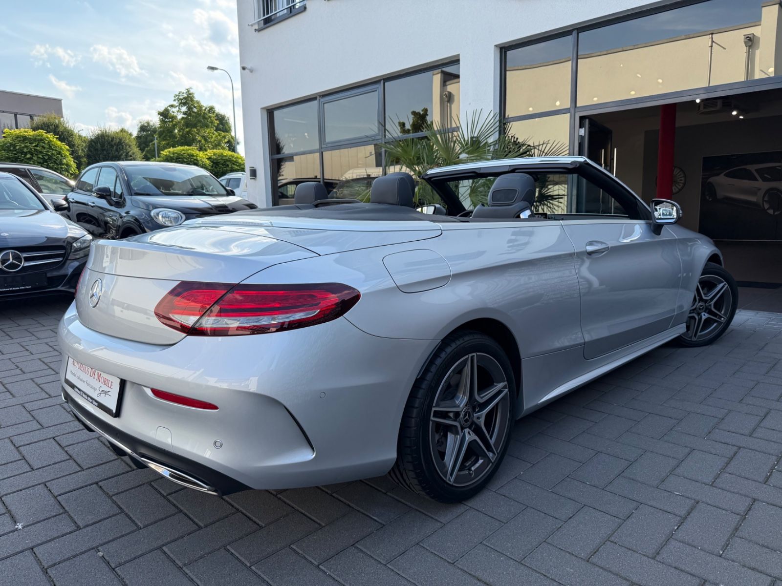 Mercedes-Benz C 200 Cabrio AMG Line - Samsaru's Car Outlet