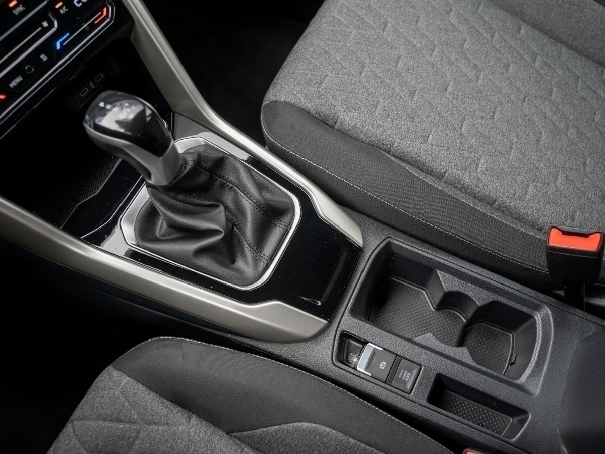 Volkswagen T-ROC MOVE T-Roc MOVE 1.5 l TSI - Samsaru's Car Outlet