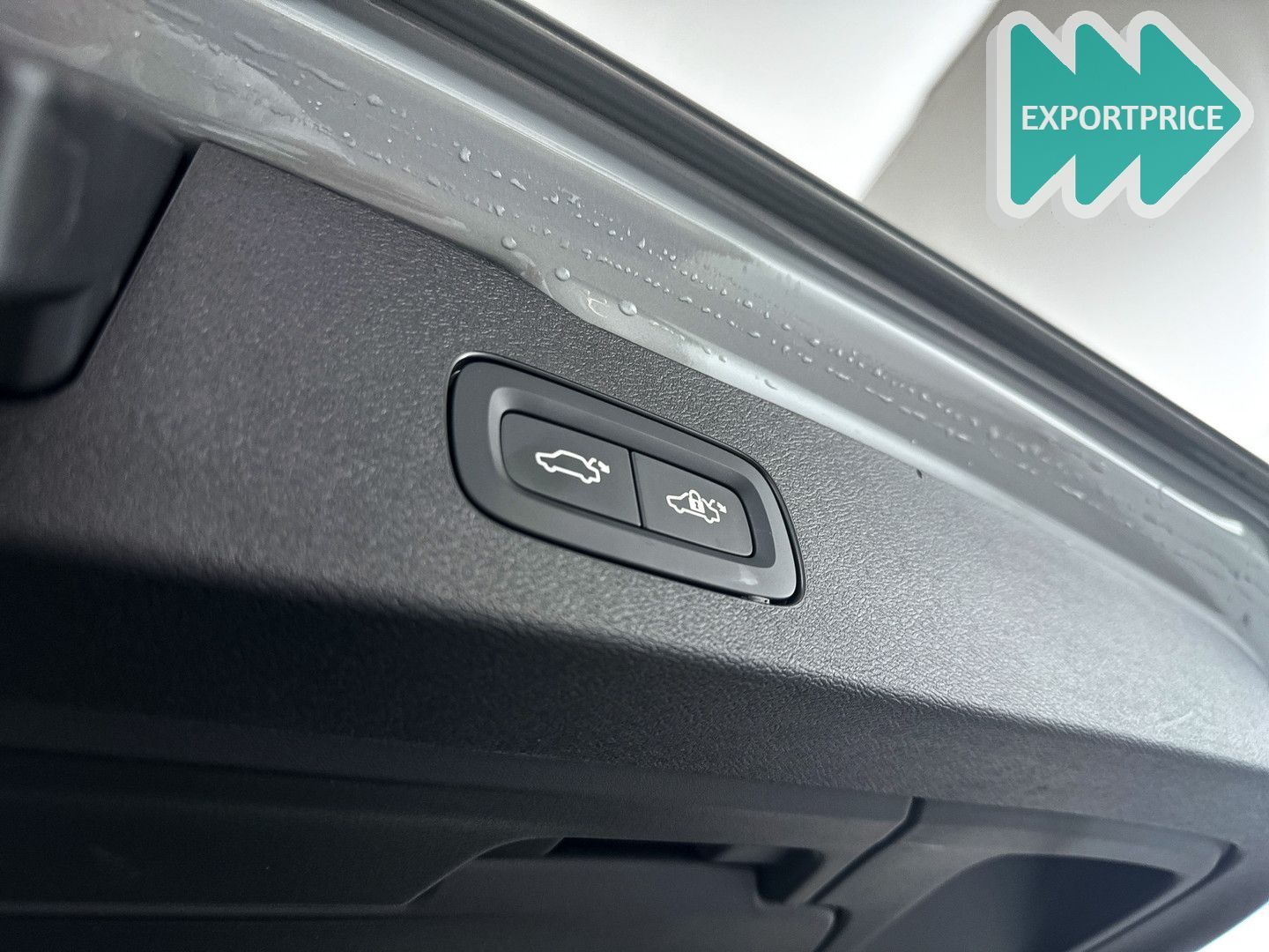 Volvo V60 T6 Plug-in hybrid AWD Plus Dark | Parkeercam