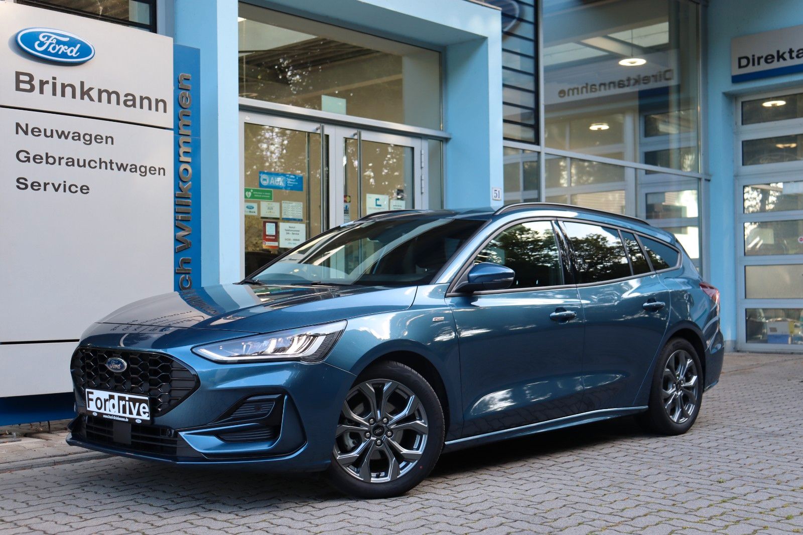 Ford Focus 1.0 EcoBoost Hybrid ST-LINE X+AHK+RFK+DAB