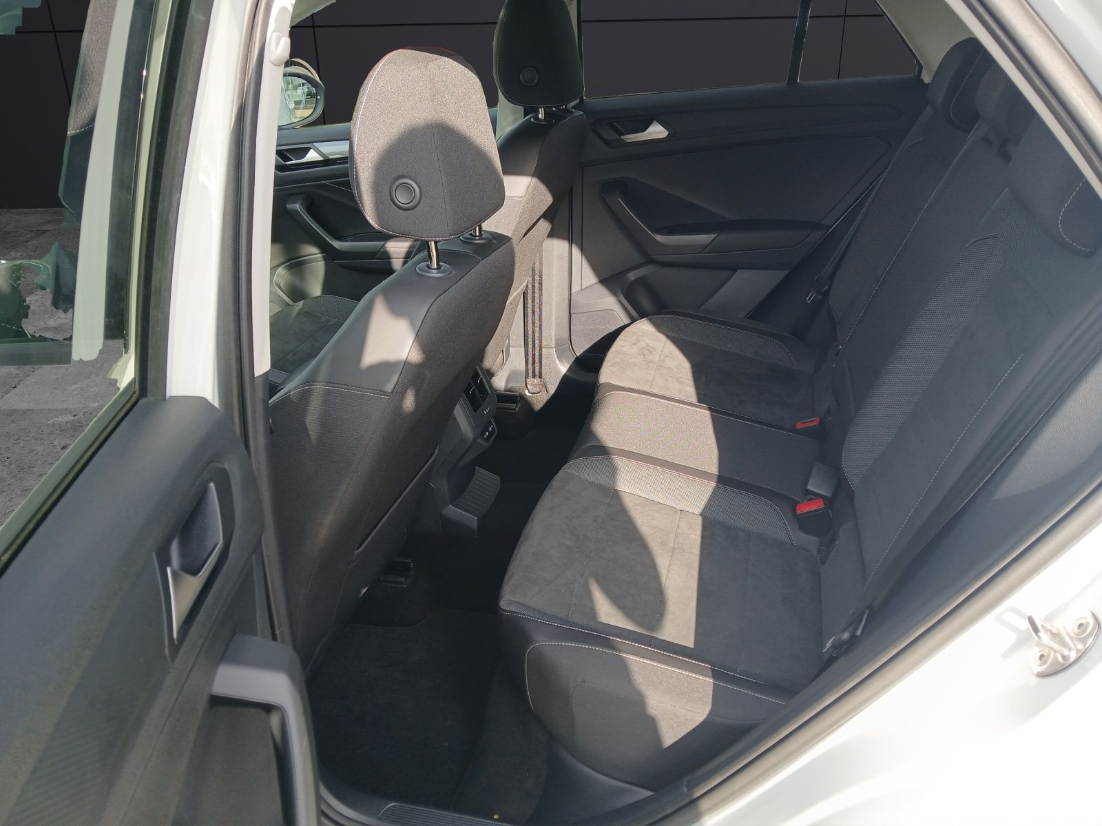 Volkswagen T-Roc TDI Style - Samsaru's Car Outlet