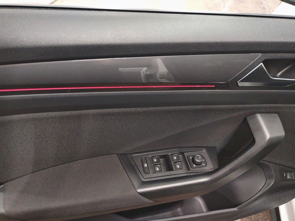 Volkswagen T-Roc 2.0 TDI DSG Sport R-Line - Samsaru's Car Outlet
