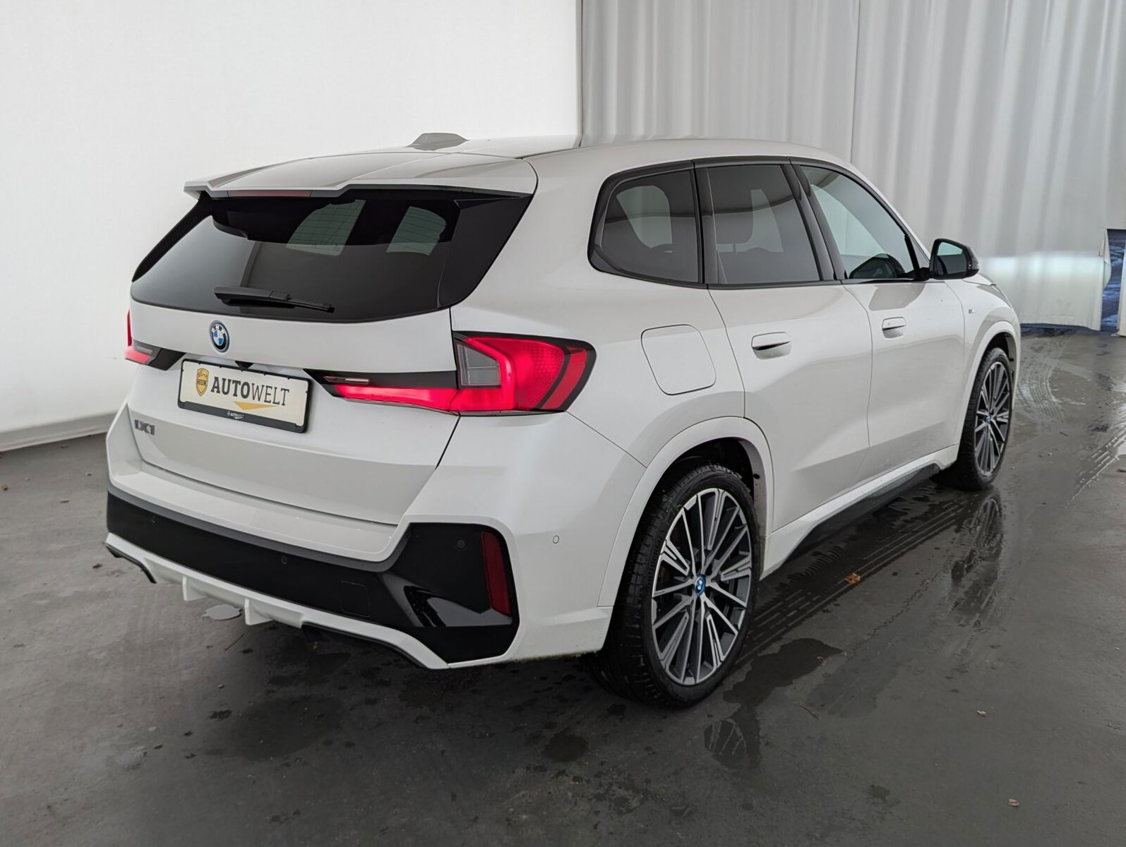 BMW iX1 xDrive30 xDrive M Sport - Samsaru's Car Outlet
