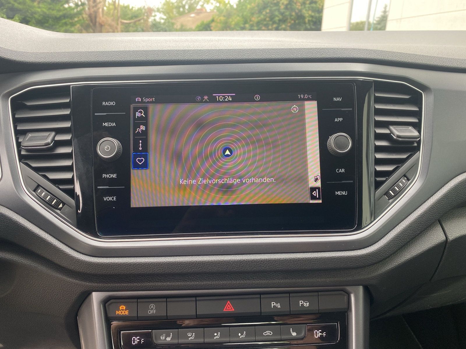 Volkswagen T-Roc 1.5 TSI DSG R-Line - Samsaru's Car Outlet
