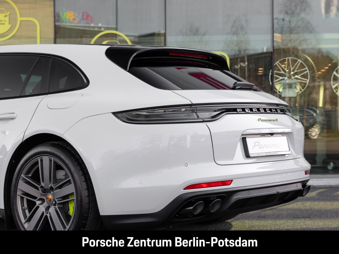 Porsche Panamera 4 E-Hybrid Sport Turismo Platinum Editi