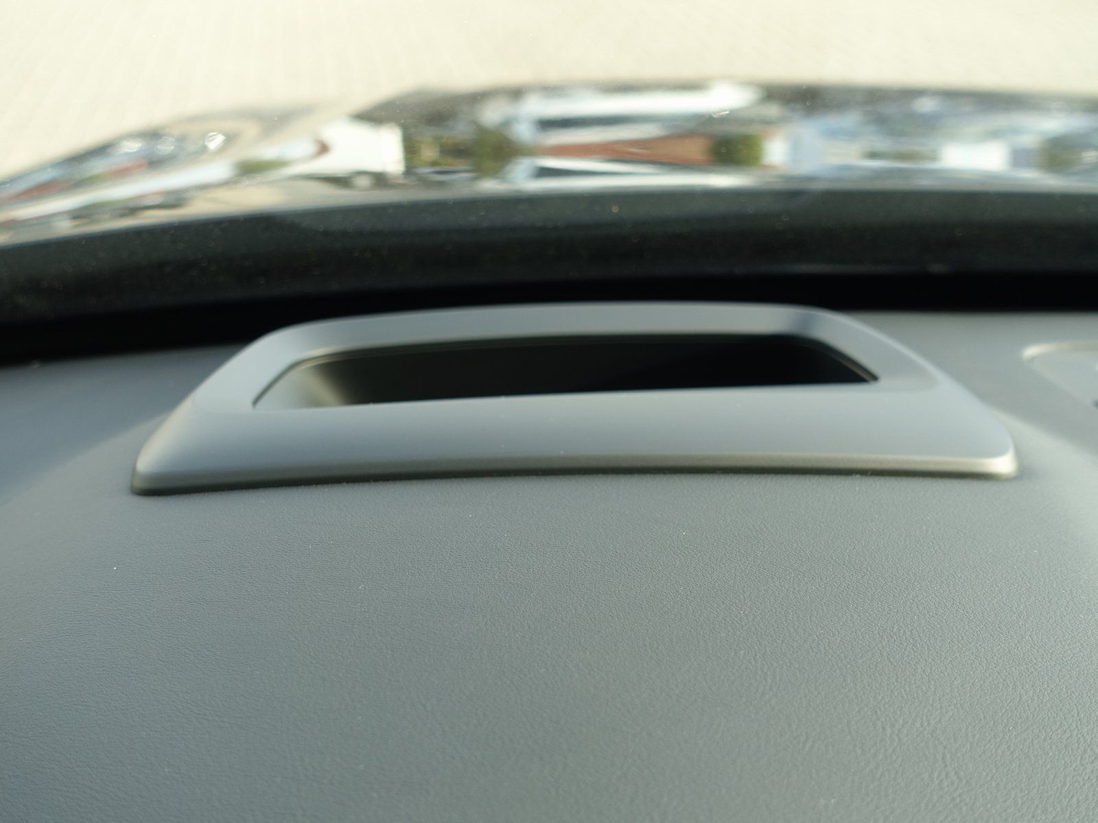 Volvo XC90 Plus Dark T8 AWD Plug-in Hybrid B&W/HUD