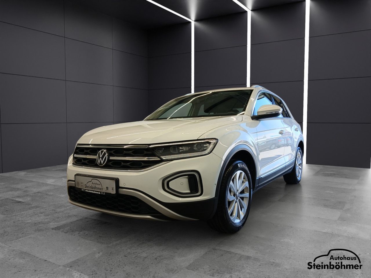 Volkswagen T-Roc Style 1.5TSI DSG Plus - Samsaru's Car Outlet
