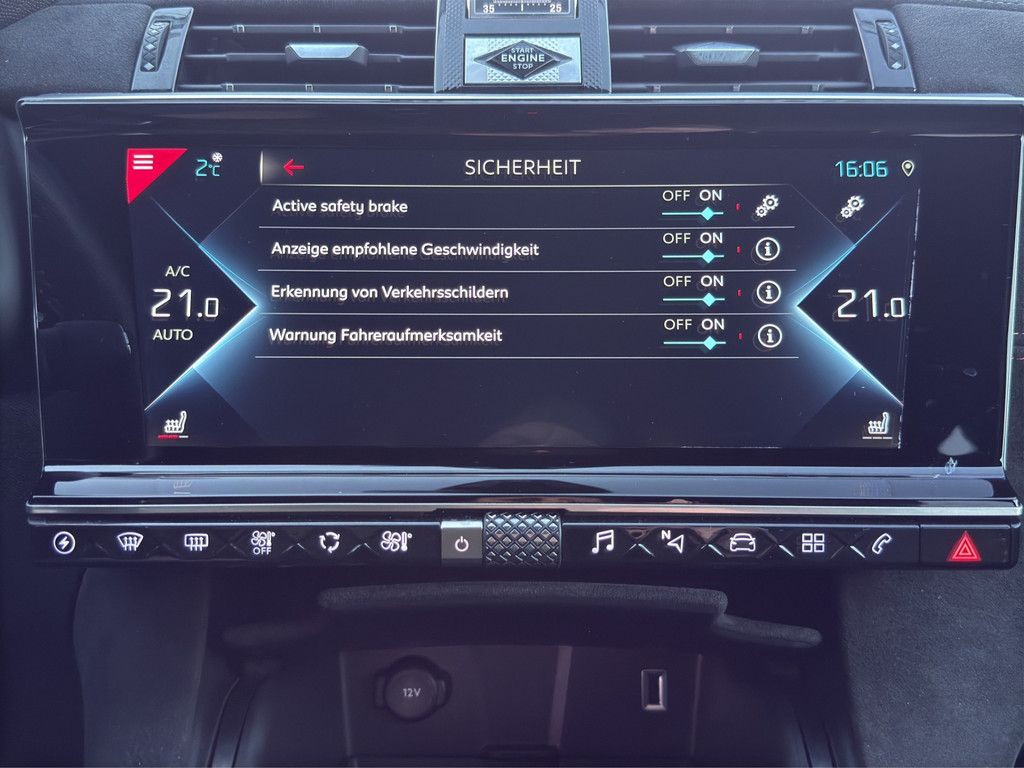 DS Automobiles DS 7 Crossback E-Tense 300 4x4 Perform. Line +