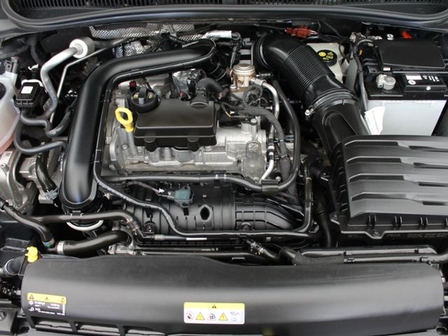 Volkswagen Polo 1.0 TSI DSG Comfortline - Samsaru's Car Outlet