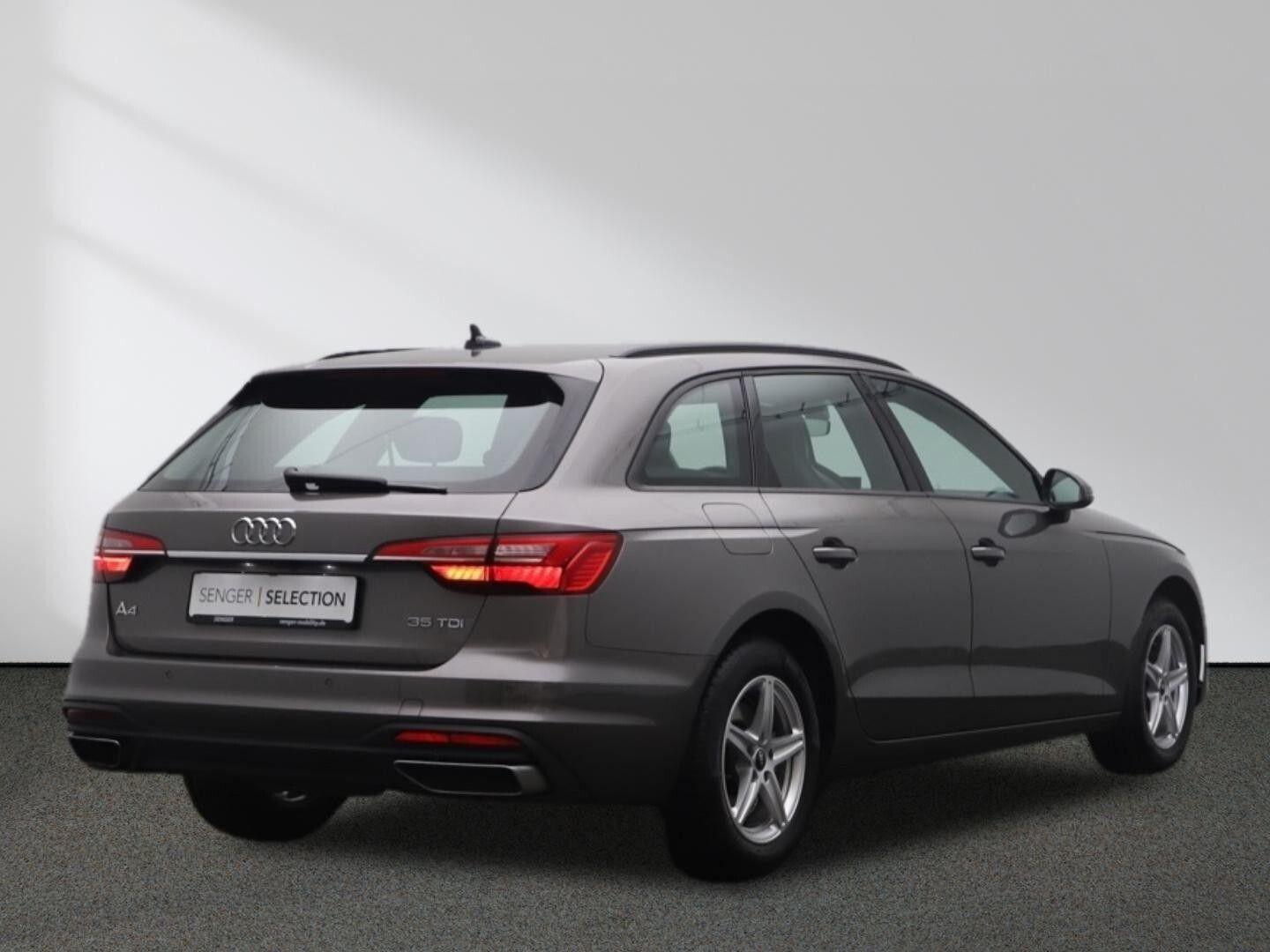 Audi A4 Avant 35 TDI S tronic - Samsaru's Car Outlet