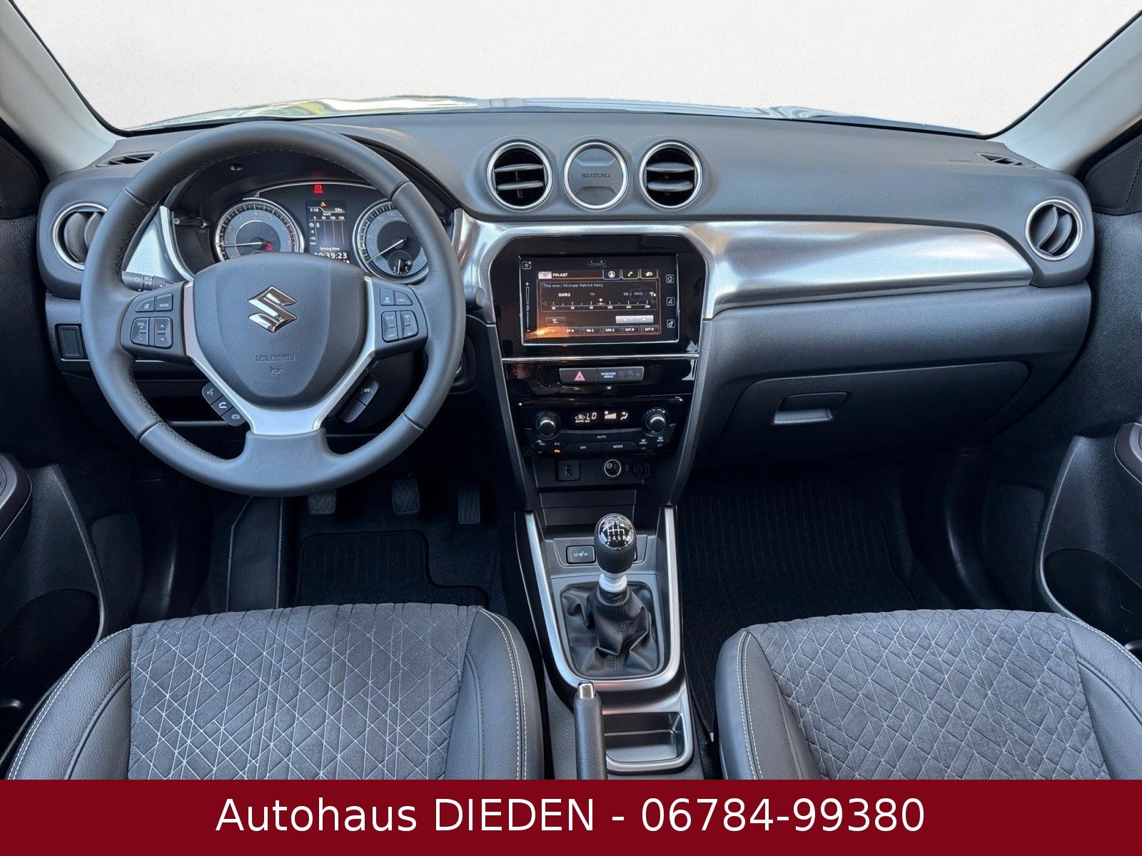 Suzuki Vitara 1.4 Mild-Hybrid Club 2WD - Samsaru's Car Outlet